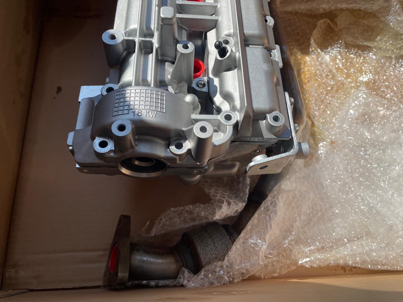 NEUWERTIG ZYLINDERKOPF A6420100821 OM642 3.0 CDI 350 KOMPLETT RECHTS