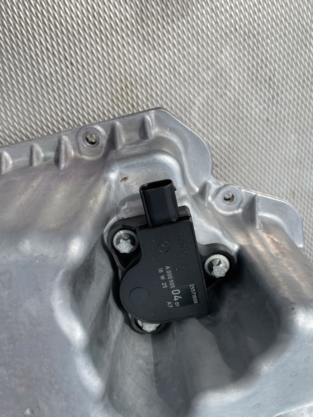 ✅ORIGINAL. Carter d'huile + capteur W639 W906 Sprinter OM642 V6 CDI A6420140803 A0009050401