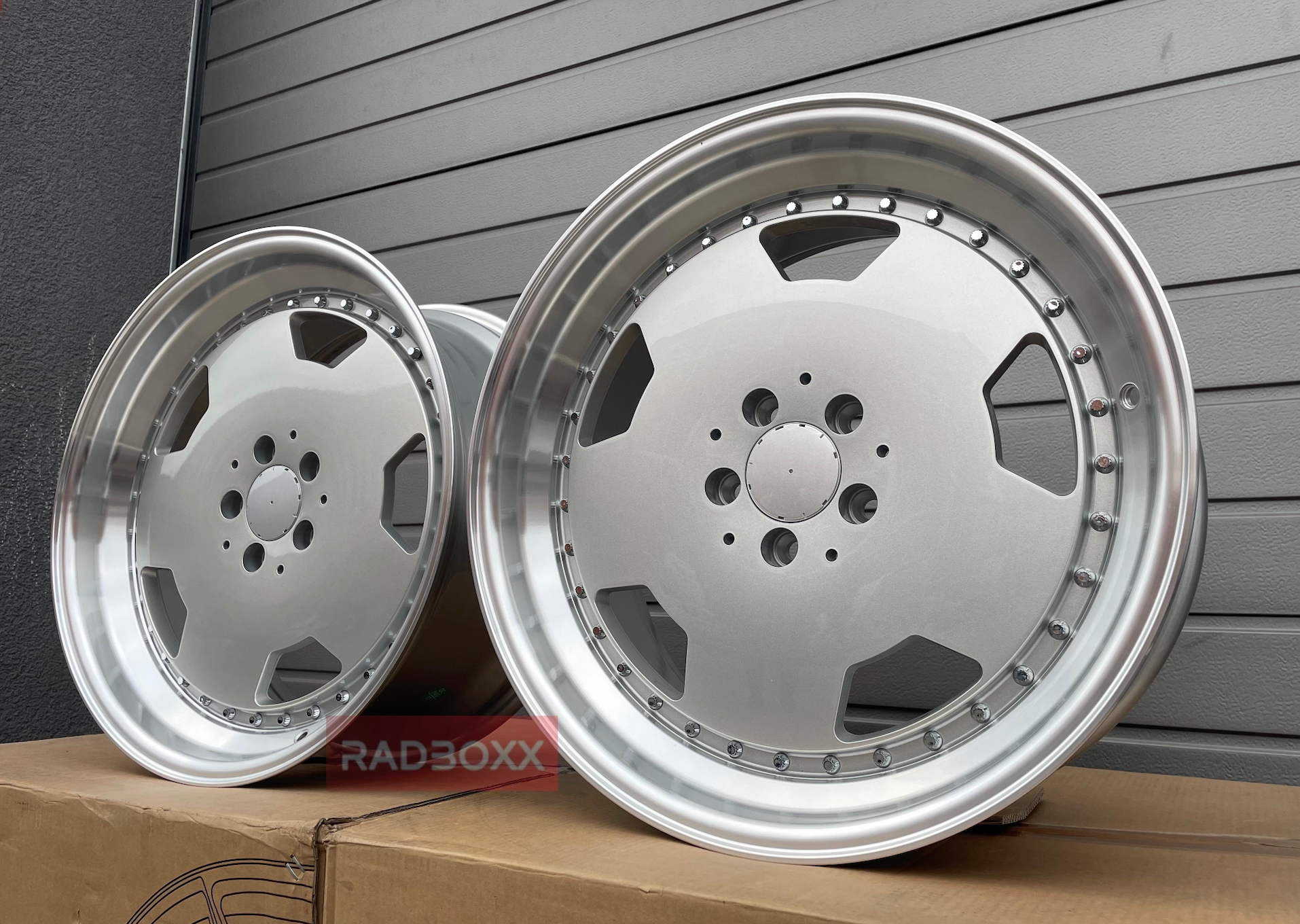 RadBoxx