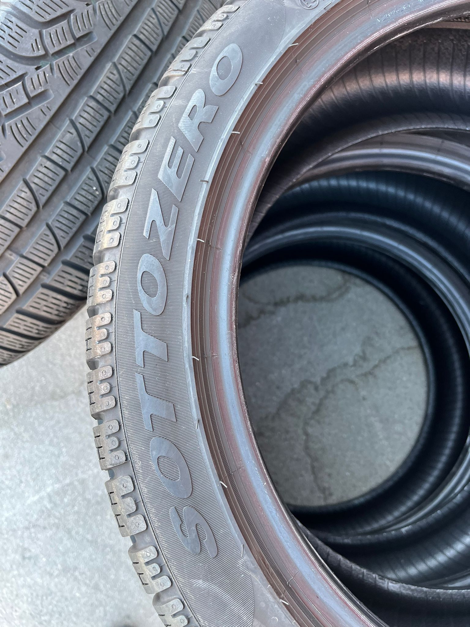 4x Pirelli Sottozero Winterreifen 18 Zoll 215/45 R18 93W M+S – Originalfoto 6