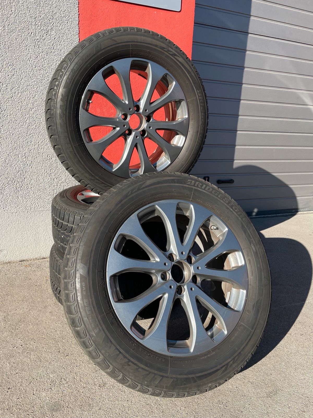 Original Mercedes GLC X253 C253 Winterradsatz Kompletträder 18 Zoll A2534011500 – Originalfoto 1