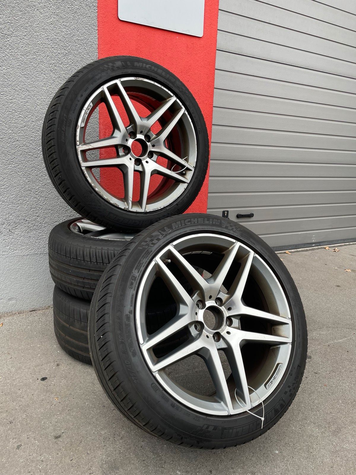 Original Mercedes AMG S-Klasse W222 C217 Winterradsatz Kompletträder 19 Zoll A2224010000/0100 – Originalfoto 1