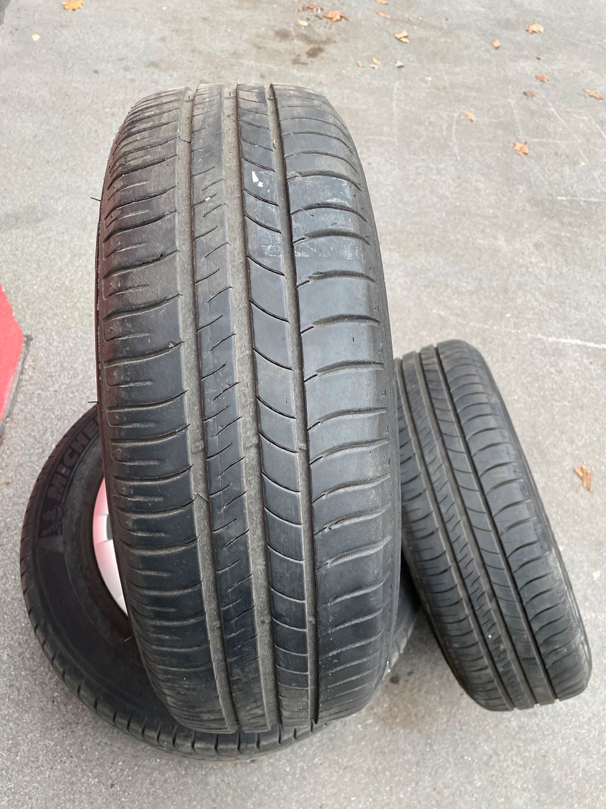 Original Mercedes B-Klasse W176 W246 Sommerradsatz Kompletträder 15 Zoll A2464000002 – Originalfoto 3