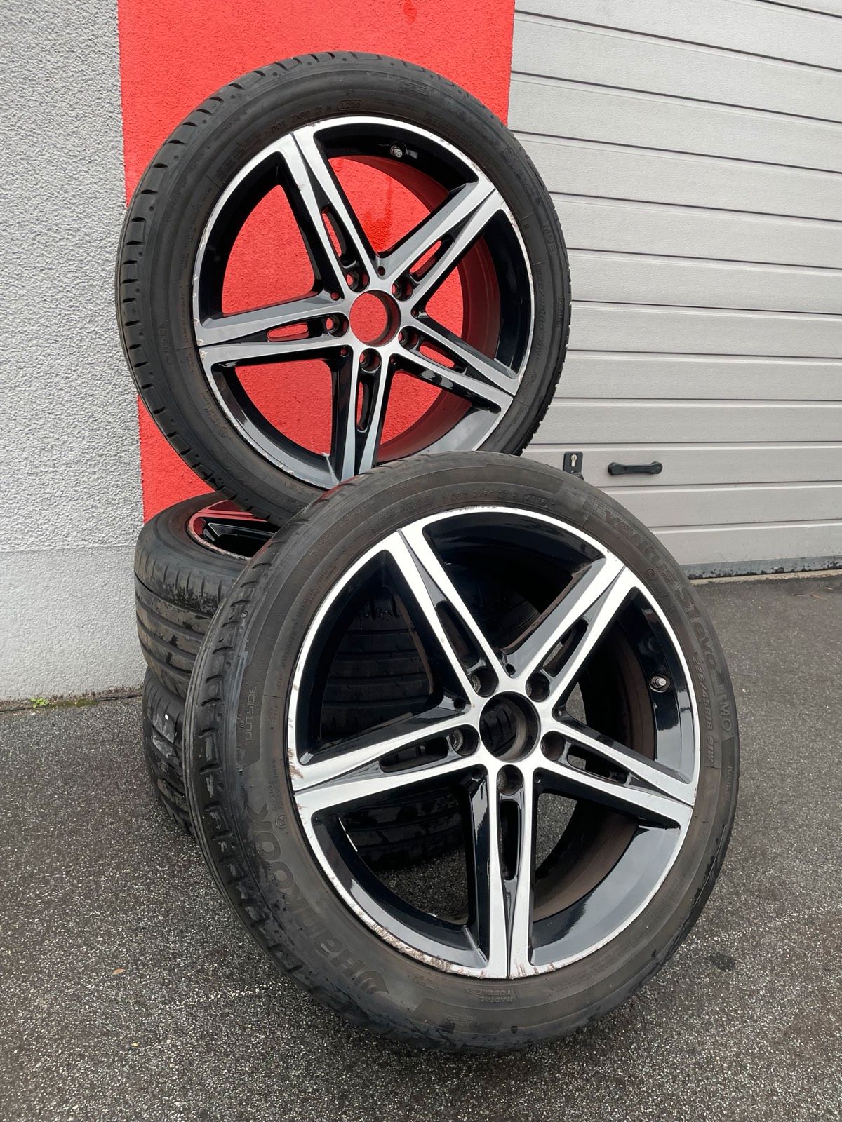 Original Mercedes A-Klasse B-Klasse CLA W177 C118 W247 X118 Sommerradsatz Kompletträder 18 Zoll A1774010700 – Originalfoto 1