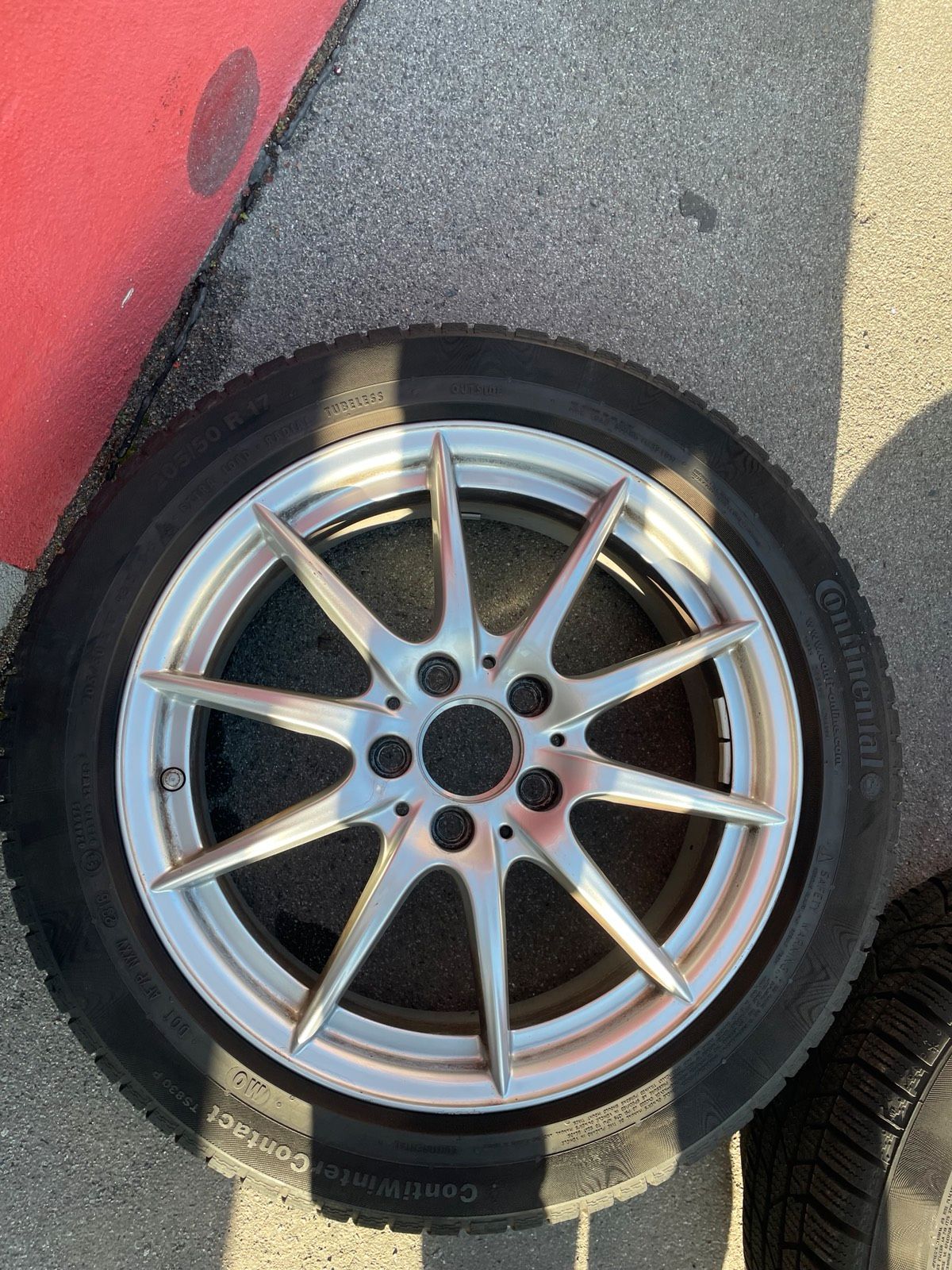 Original Mercedes A-Klasse B-Klasse CLA W176 W246 C117 Winterradsatz Kompletträder 17 Zoll A2464010102 – Originalfoto 5