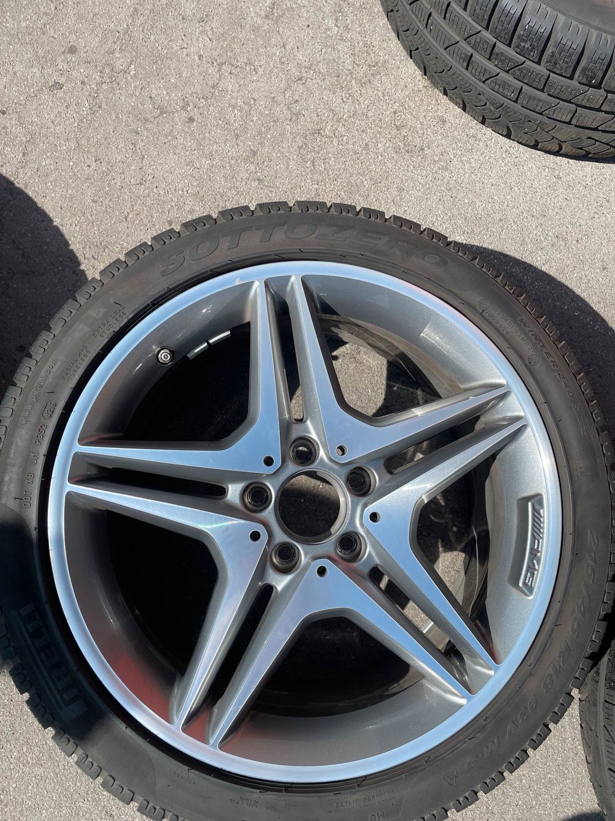 Original Mercedes AMG A-Klasse CLA W176 C117 Winterradsatz Kompletträder 18 Zoll A1764010100 – Originalfoto 7