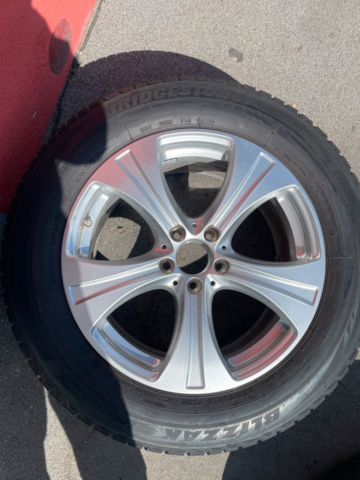 Original Mercedes GLC X253 C253 Winterradsatz Kompletträder 18 Zoll A2534010800 – Originalfoto 5