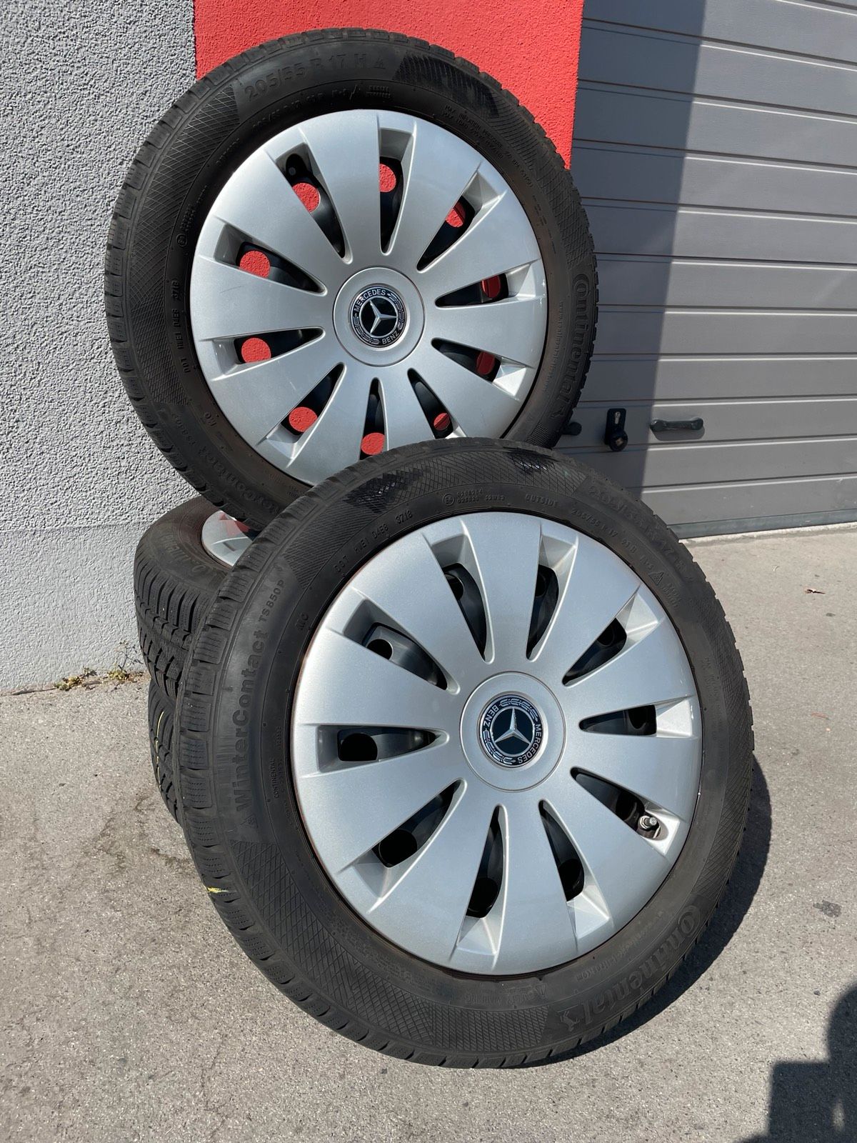 Original Mercedes A-Klasse B-Klasse CLA W247 C118 W177 Winterradsatz Kompletträder 17 Zoll A2474000300 – Originalfoto 1