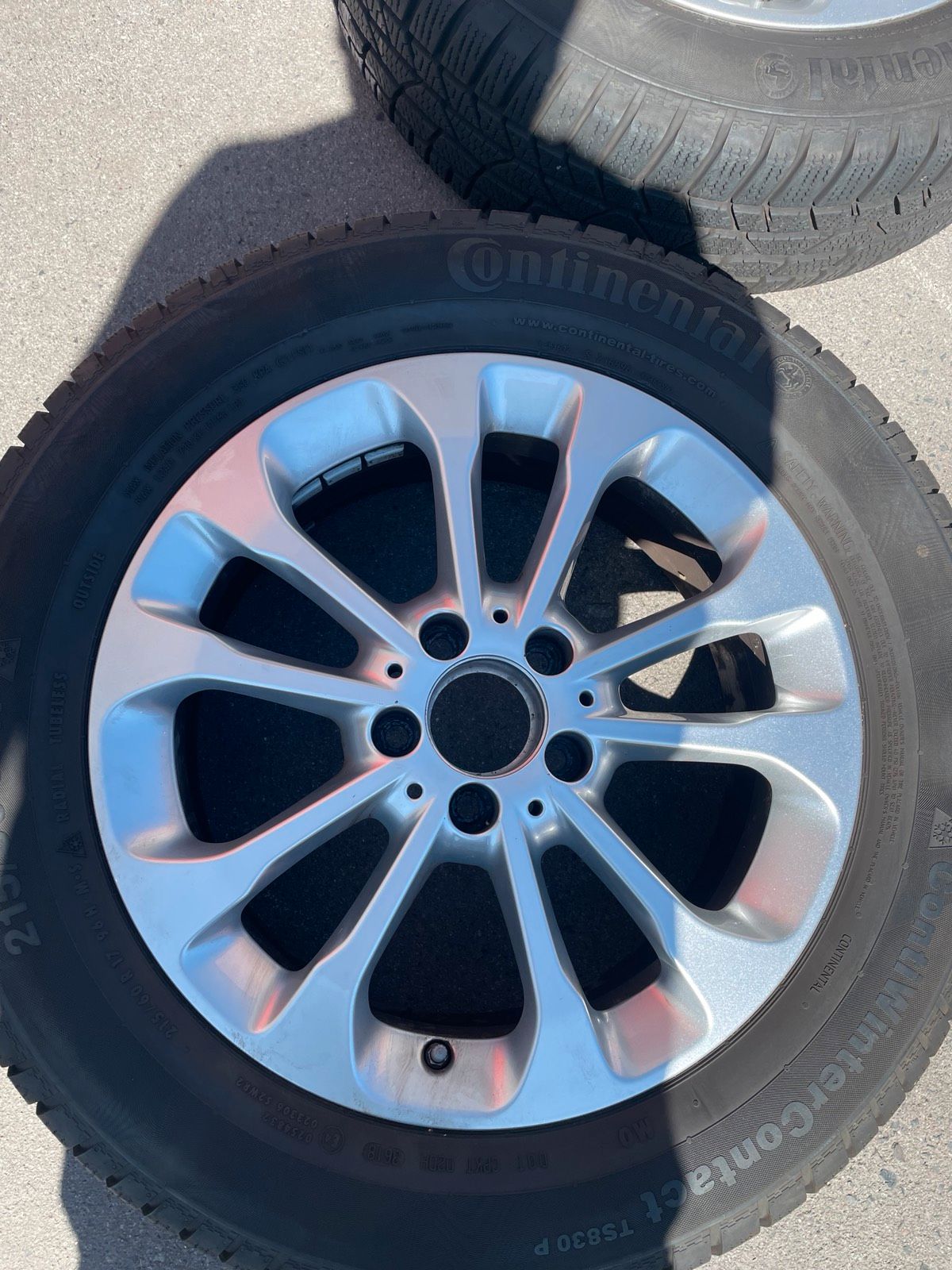 Original Mercedes GLA X156 Winterradsatz Kompletträder 17 Zoll A1564011700 – Originalfoto 7