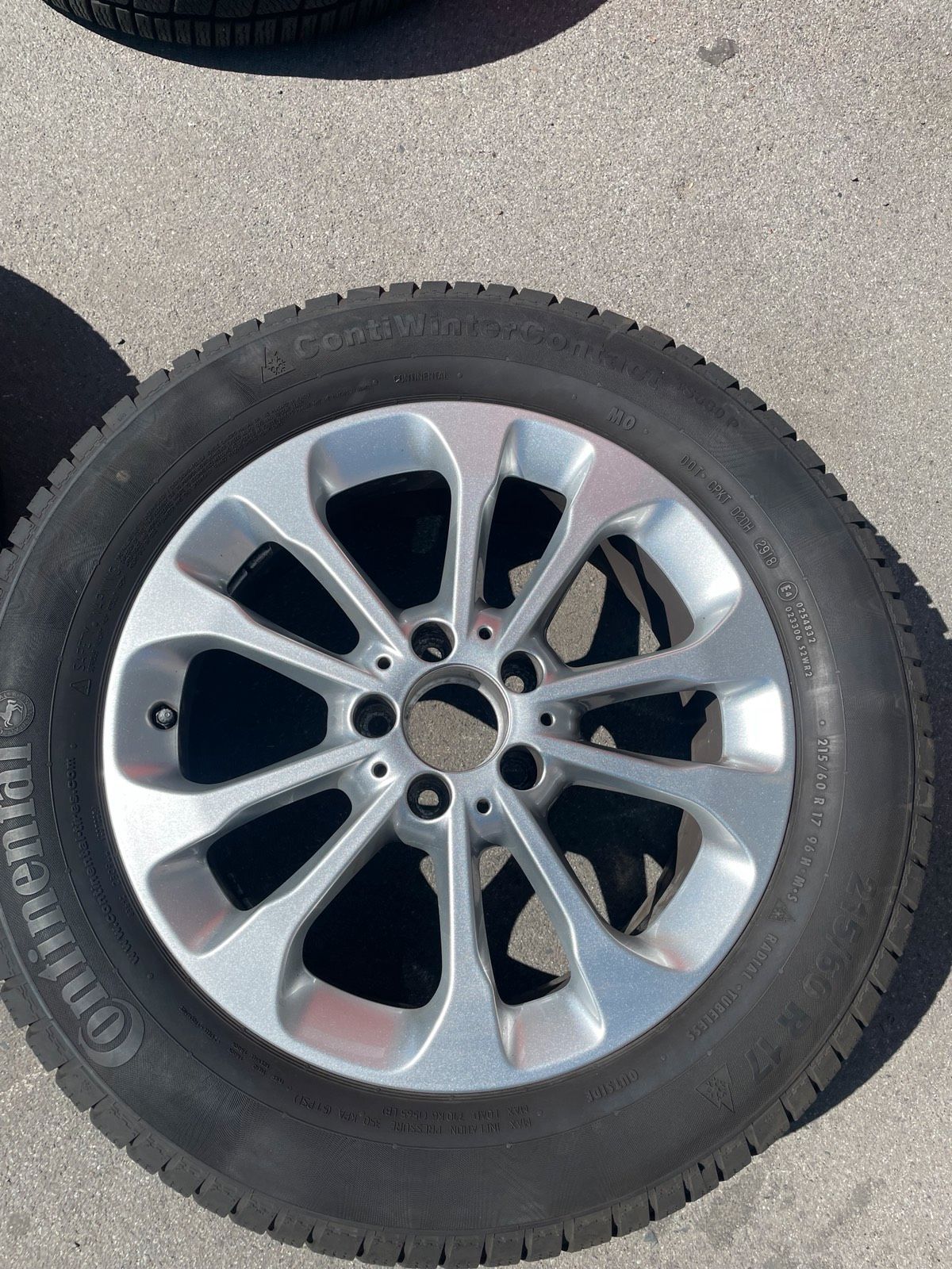 Original Mercedes GLA X156 Winterradsatz Kompletträder 17 Zoll A1564011700 – Originalfoto 8