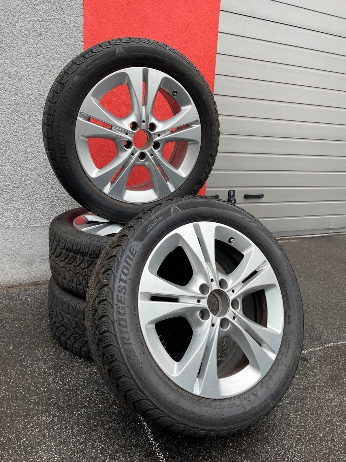 Original Mercedes C-Klasse W205 S205 Winterradsatz Kompletträder 17 Zoll A2054014300 – Originalfoto 1