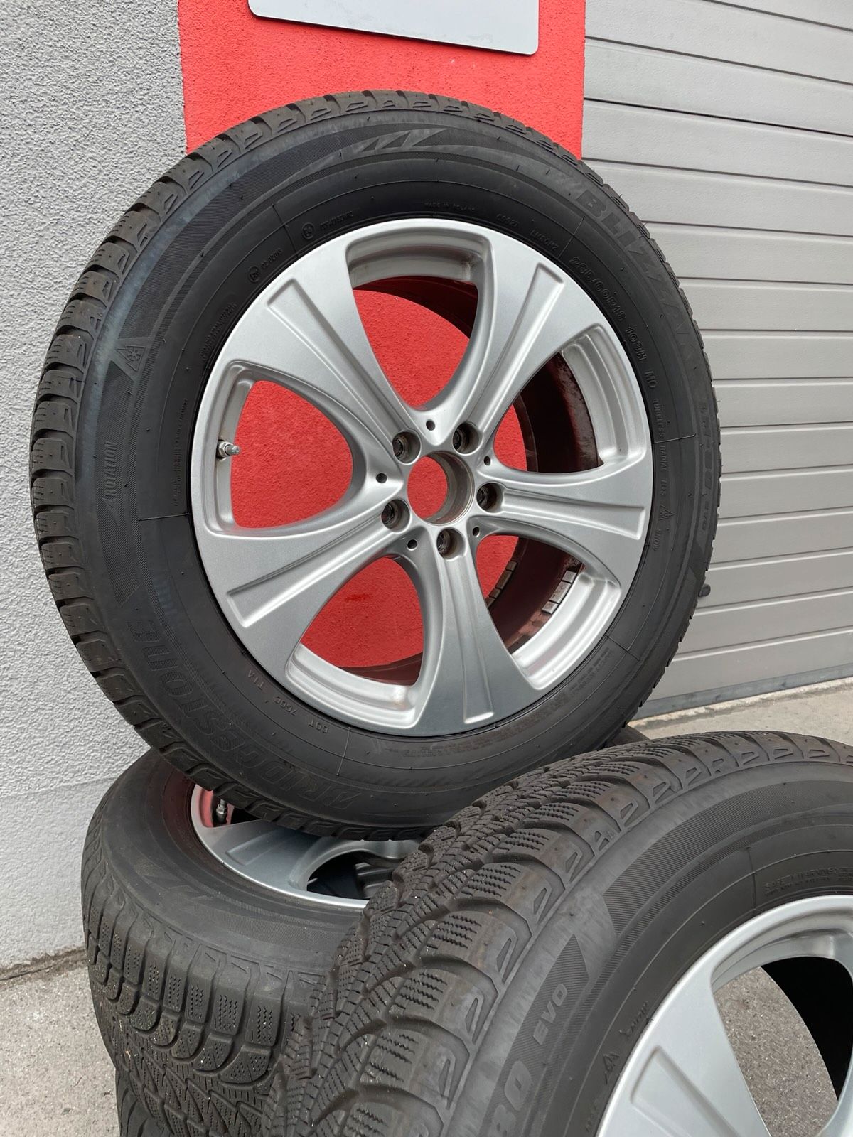 Original Mercedes GLC X253 C253 Winterradsatz Kompletträder 18 Zoll A2534010800 – Originalfoto 3
