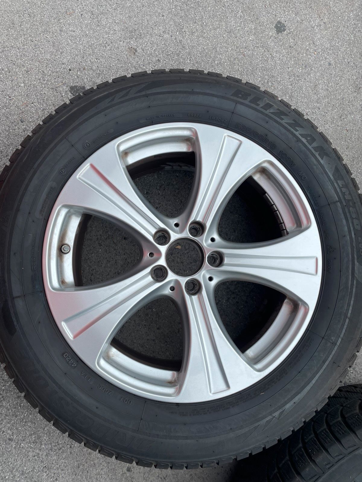 Original Mercedes GLC X253 C253 Winterradsatz Kompletträder 18 Zoll A2534010800 – Originalfoto 5