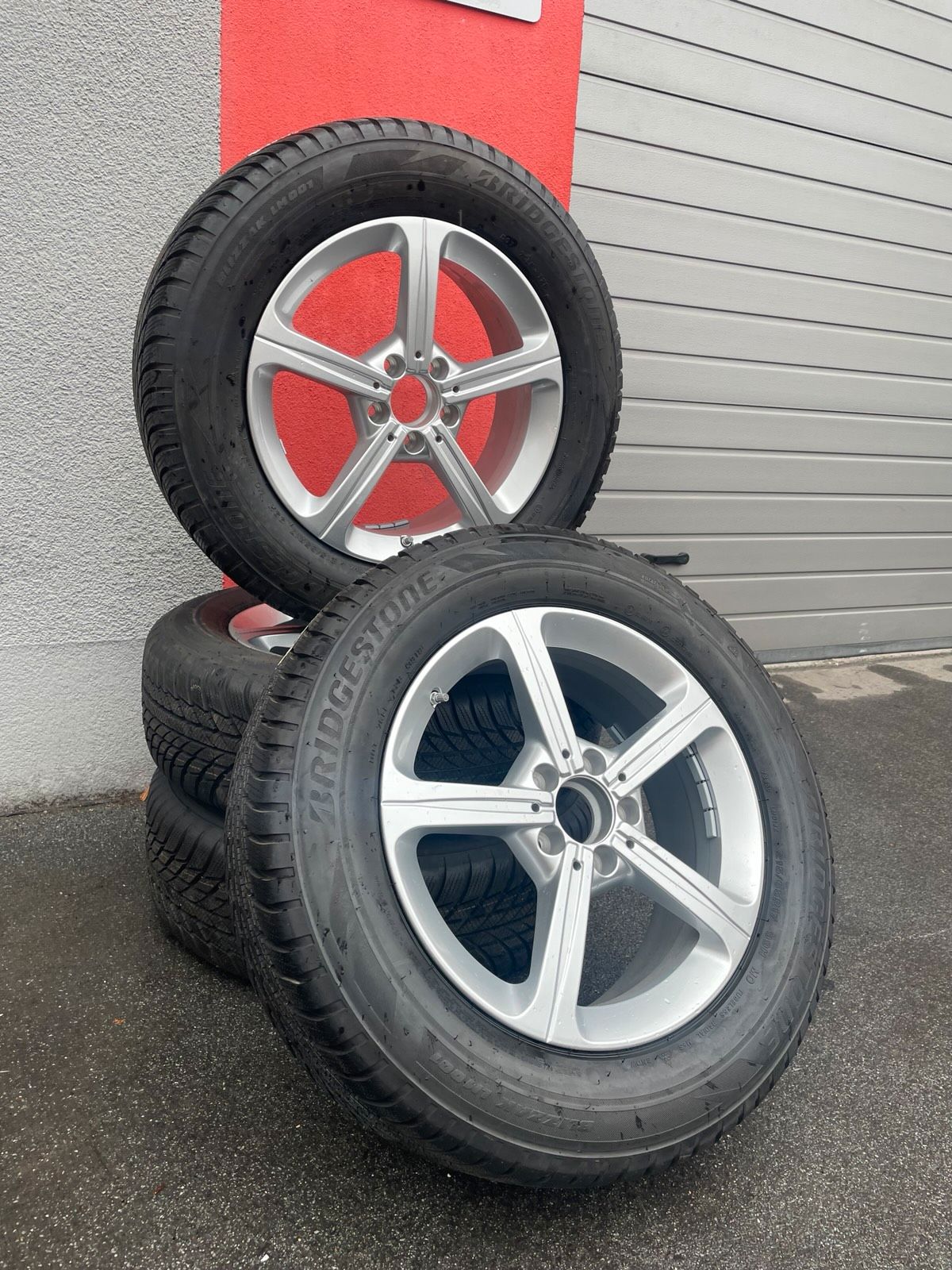 Original Mercedes GLA GLB H247 X247 Winterradsatz Kompletträder 17 Zoll A1774011200 – Originalfoto 1