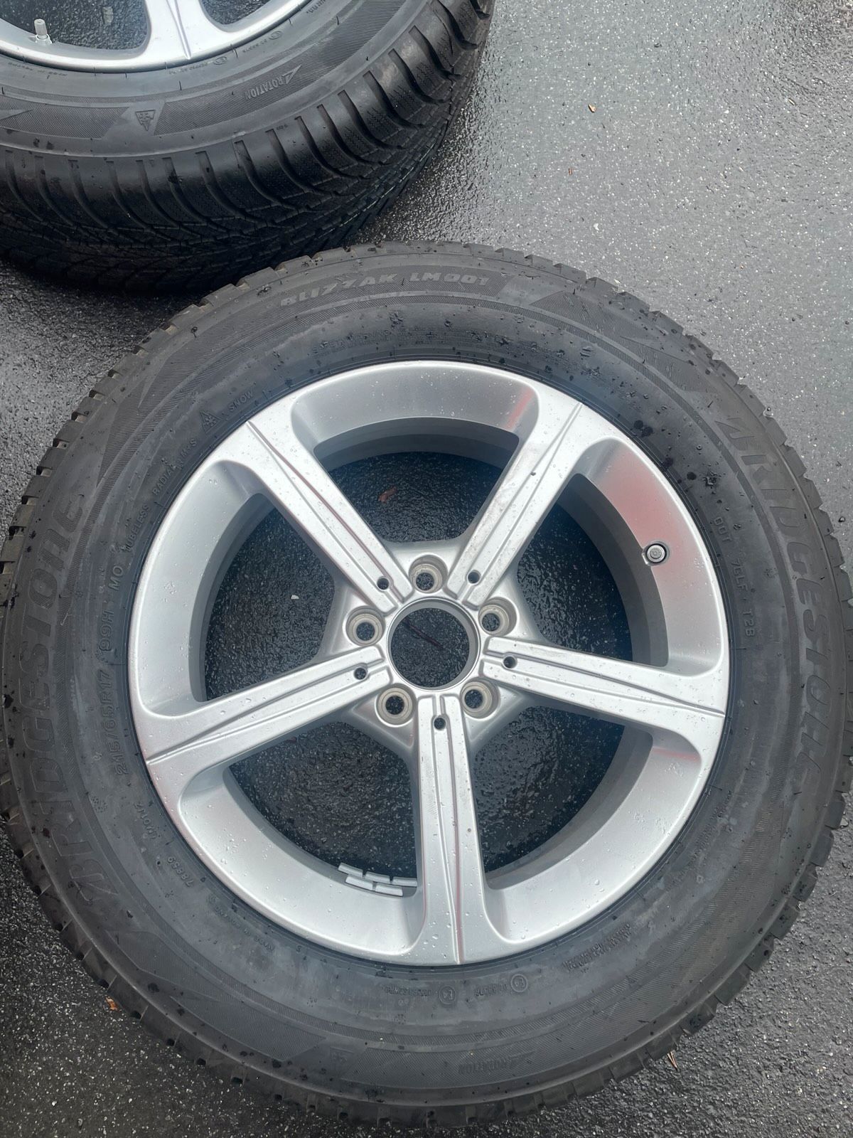Original Mercedes GLA GLB H247 X247 Winterradsatz Kompletträder 17 Zoll A1774011200 – Originalfoto 6