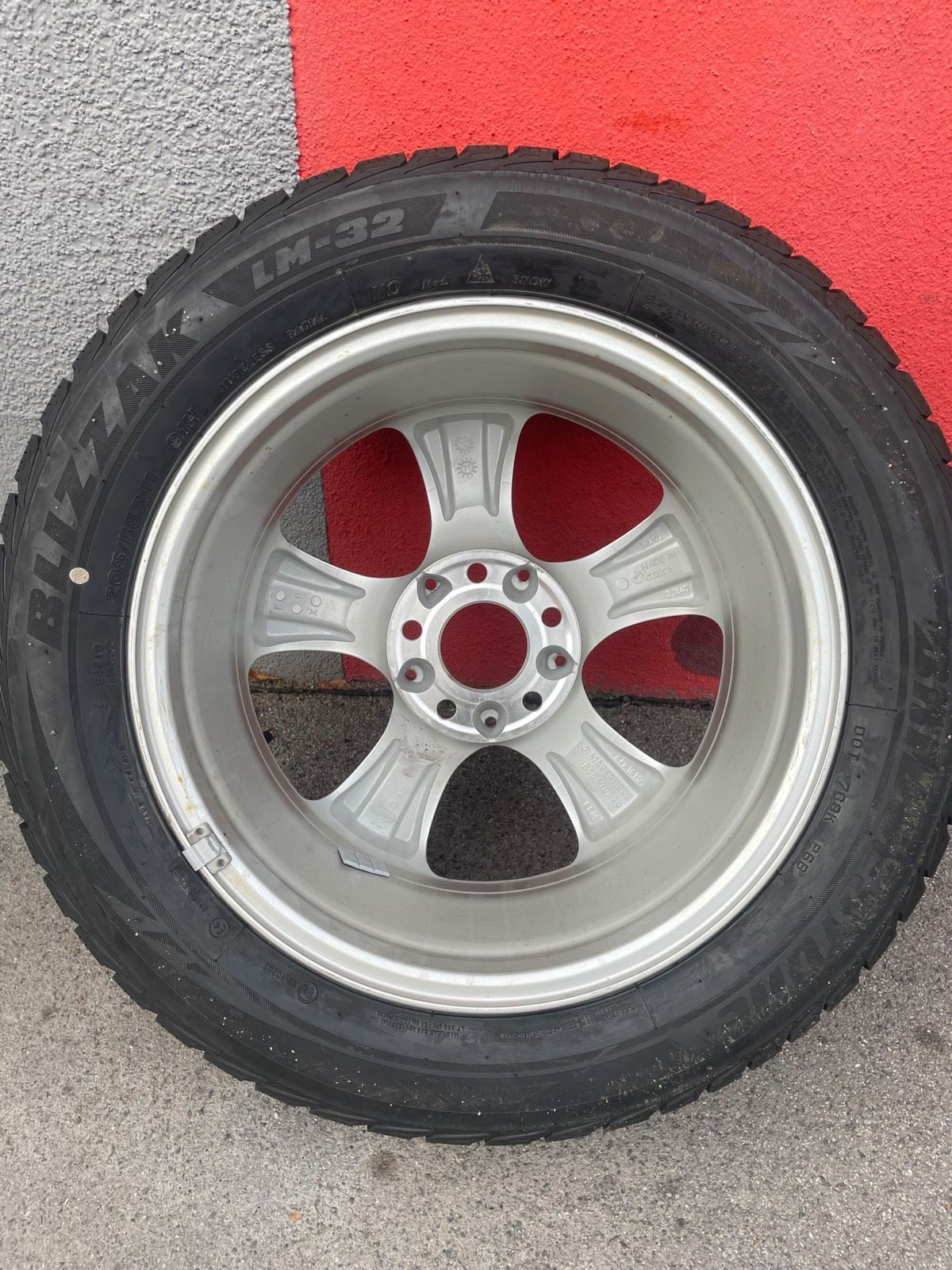 Original Mercedes B-Klasse W245 Winter-Einzelrad Ersatzrad 16 Zoll A1694011002 – Originalfoto 3