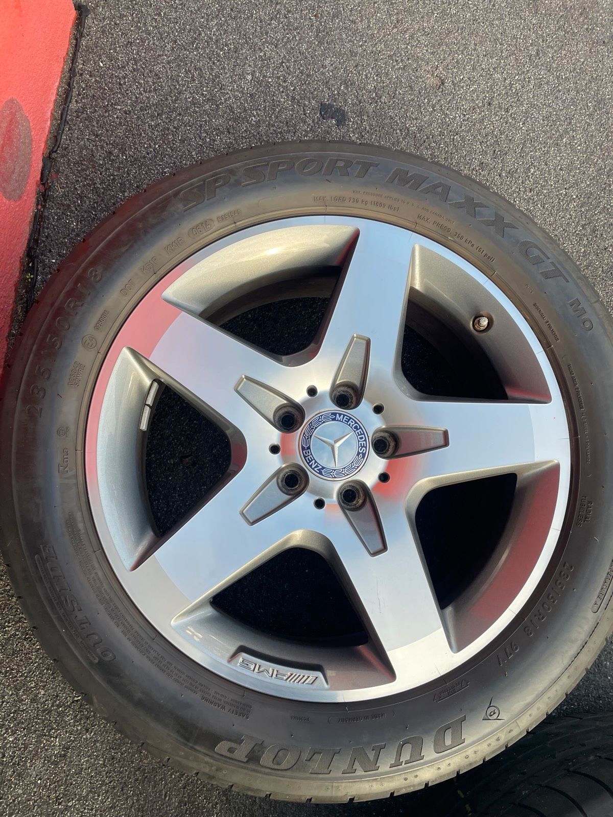 Original Mercedes AMG GLA X156 Sommerradsatz Kompletträder 18 Zoll A1564010500 – Originalfoto 9