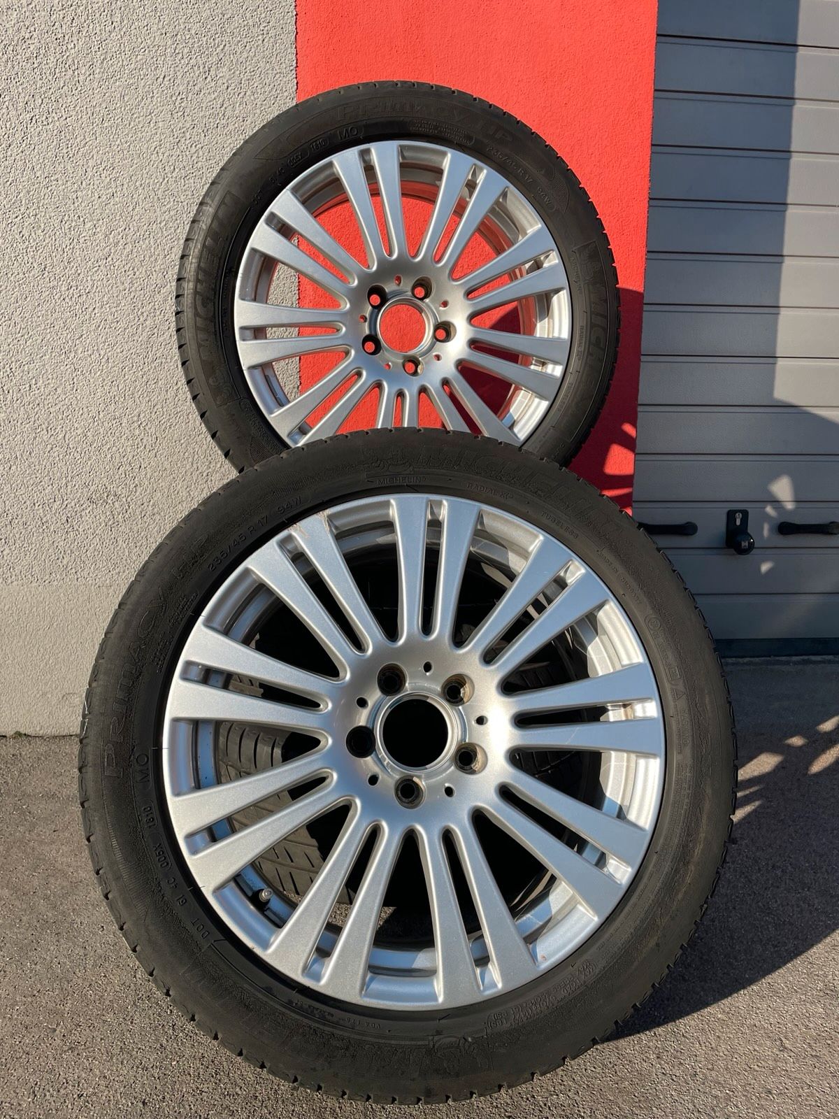 Original Mercedes E-Klasse W207 C207 W212 A207 Winterradsatz Kompletträder 17 Zoll A2074010102 – Originalfoto 1