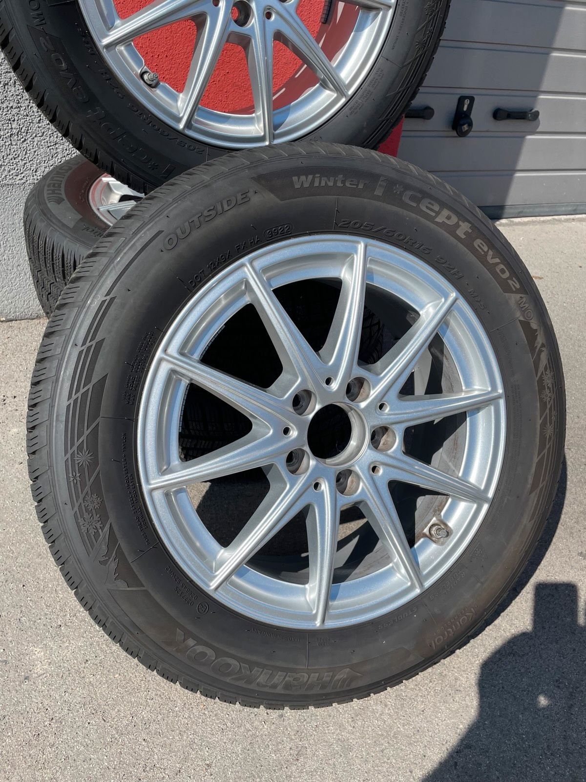 Original Mercedes A-Klasse B-Klasse CLA W177 W247 C118 Winterradsatz Kompletträder 16 Zoll A1774011100 – Originalfoto 3