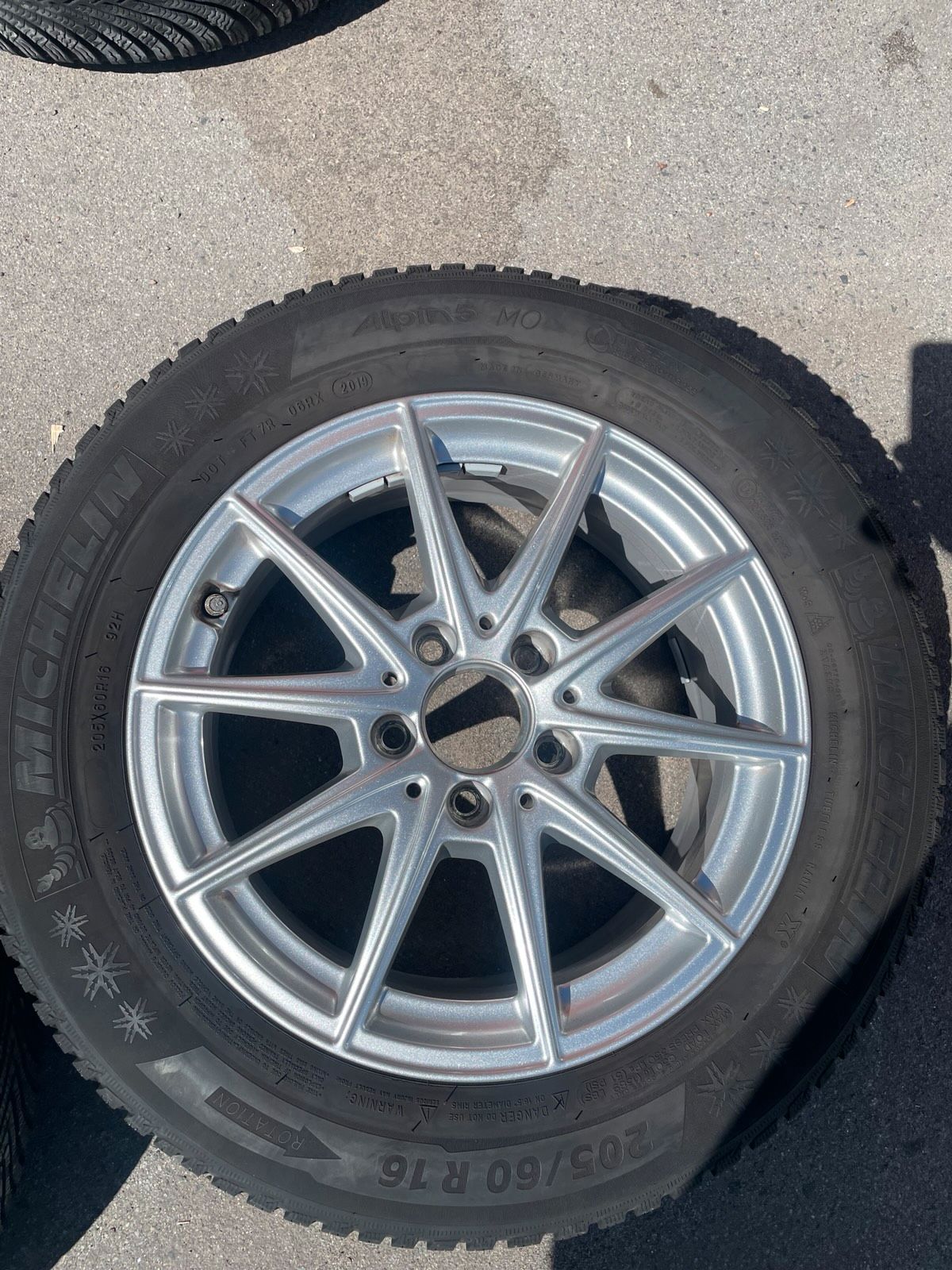 Original Mercedes A-Klasse B-Klasse CLA W177 W247 C118 Winterradsatz Kompletträder 16 Zoll A1774011100 – Originalfoto 5