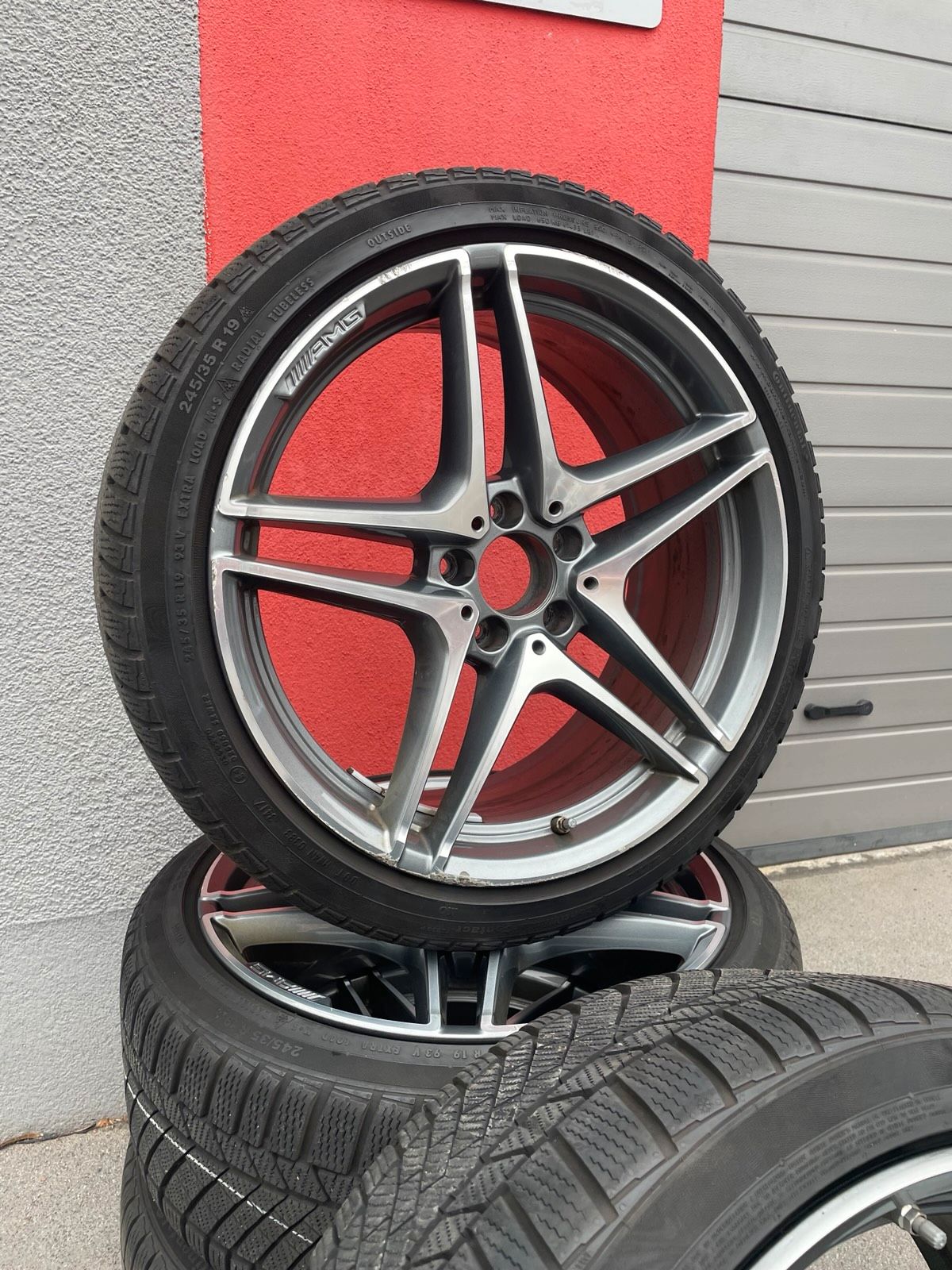 Original Mercedes AMG C-Klasse C63 W205 S205 Winterradsatz Kompletträder 19 Zoll A2054011900/2000 – Originalfoto 4