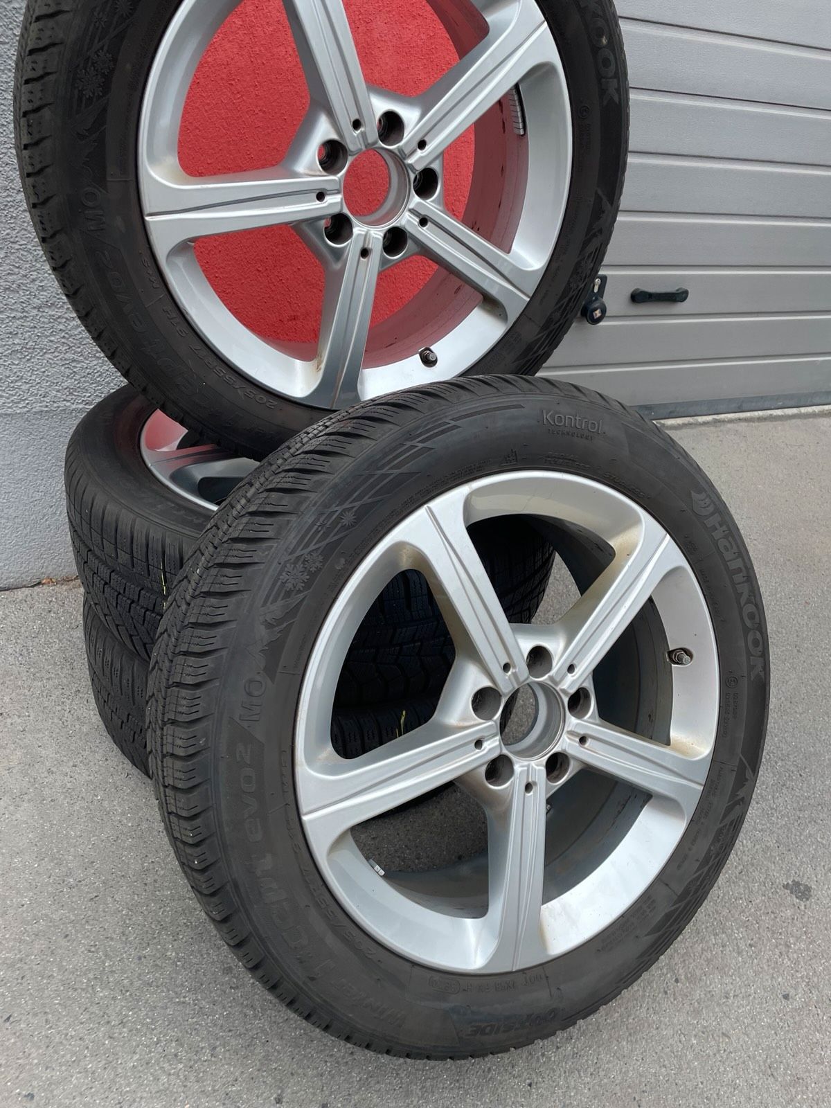Original Mercedes A-Klasse B-Klasse CLA W177 W247 C118 Winterradsatz Kompletträder 17 Zoll A1774011200 – Originalfoto 2