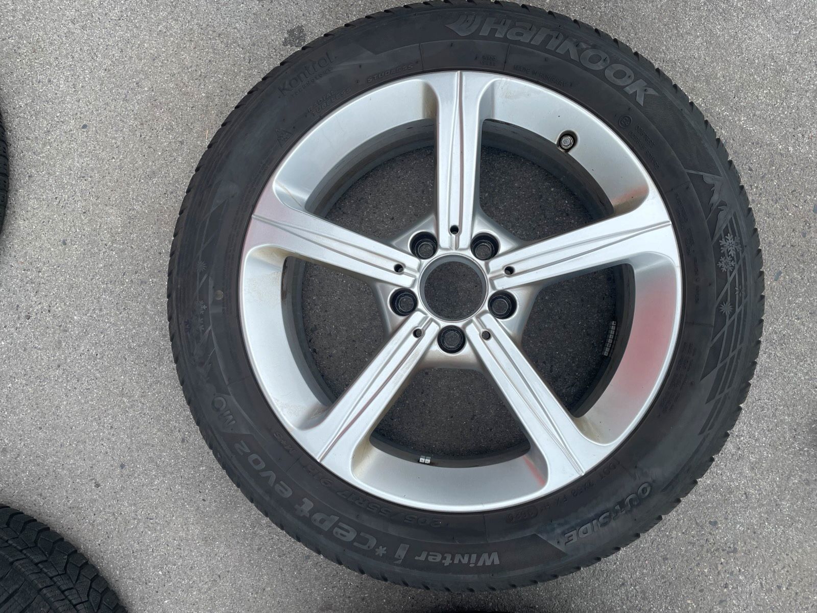 Original Mercedes A-Klasse B-Klasse CLA W177 W247 C118 Winterradsatz Kompletträder 17 Zoll A1774011200 – Originalfoto 9