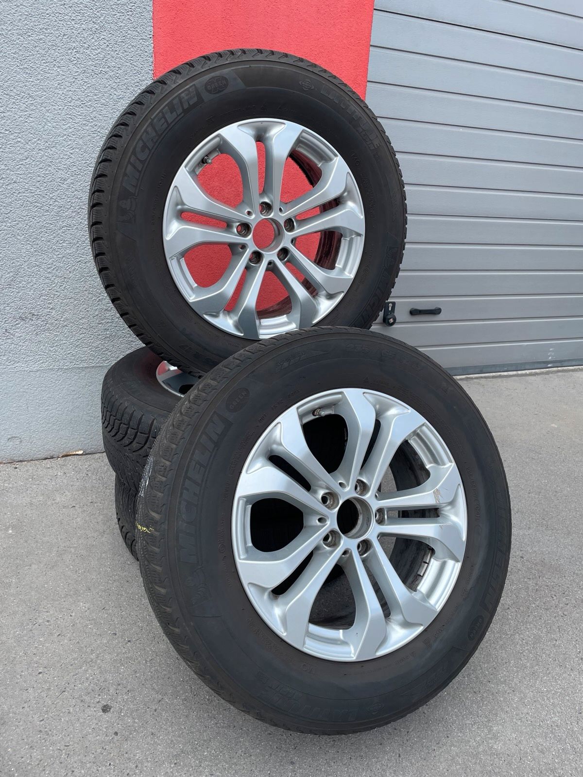 Original Mercedes GLC X253 C253 Winterradsatz Kompletträder 17 Zoll A2534010600 – Originalfoto 2