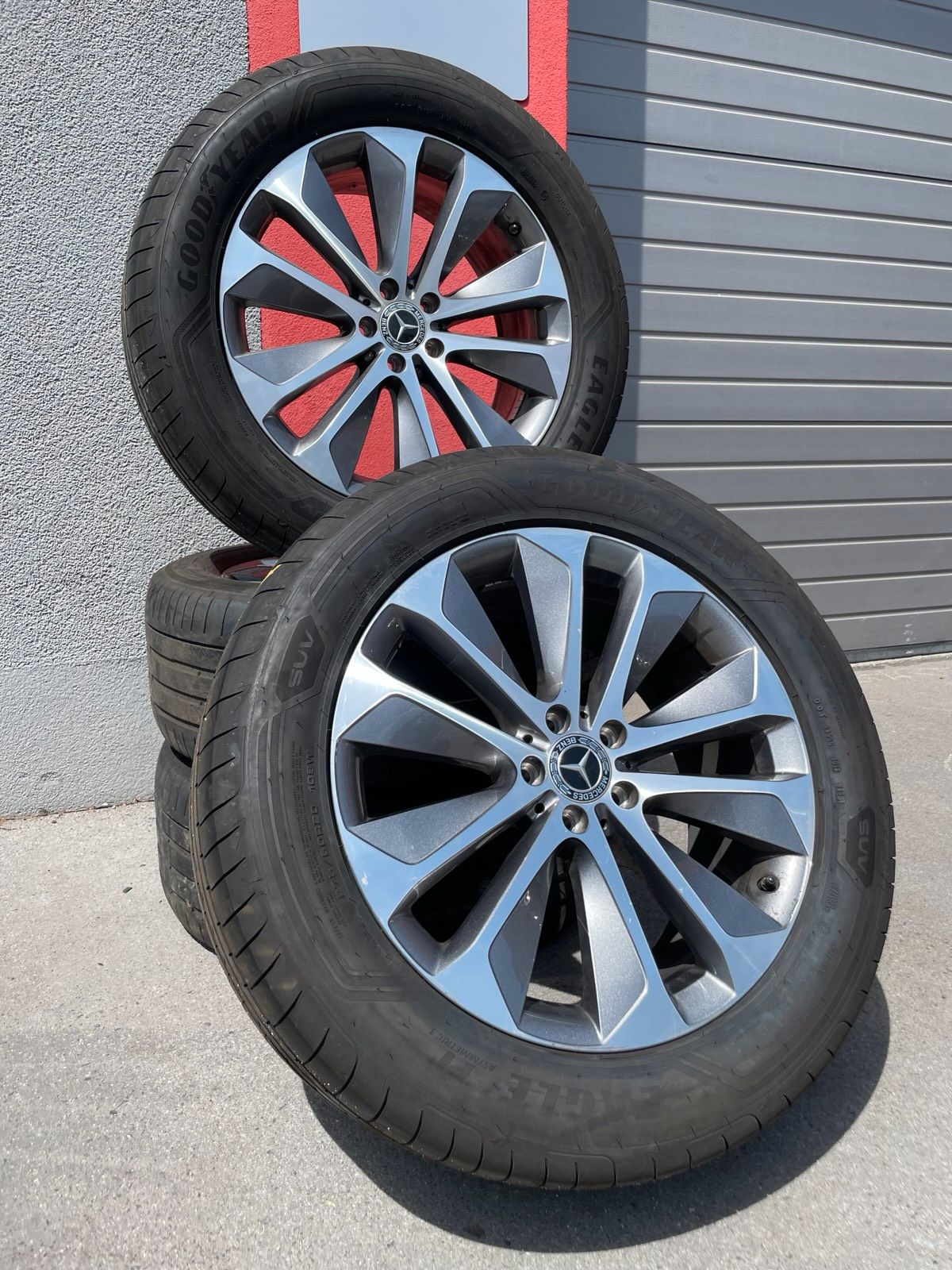 Original Mercedes GLS X167 Sommerradsatz Kompletträder 20 Zoll A1674010700/0800 – Originalfoto 1