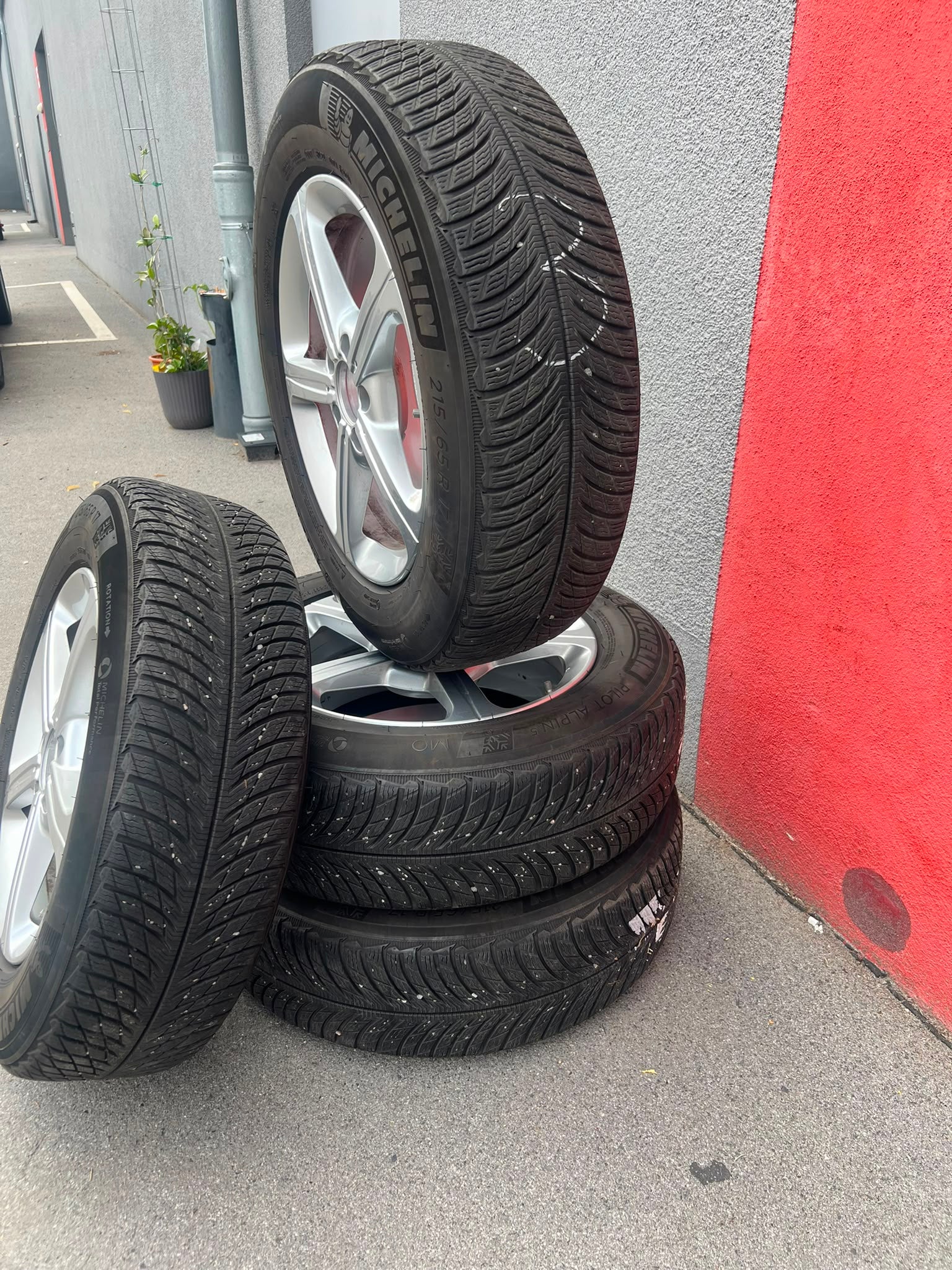 Mercedes A-Klasse B-Klasse CLA Winterradsatz – Originalfoto 4