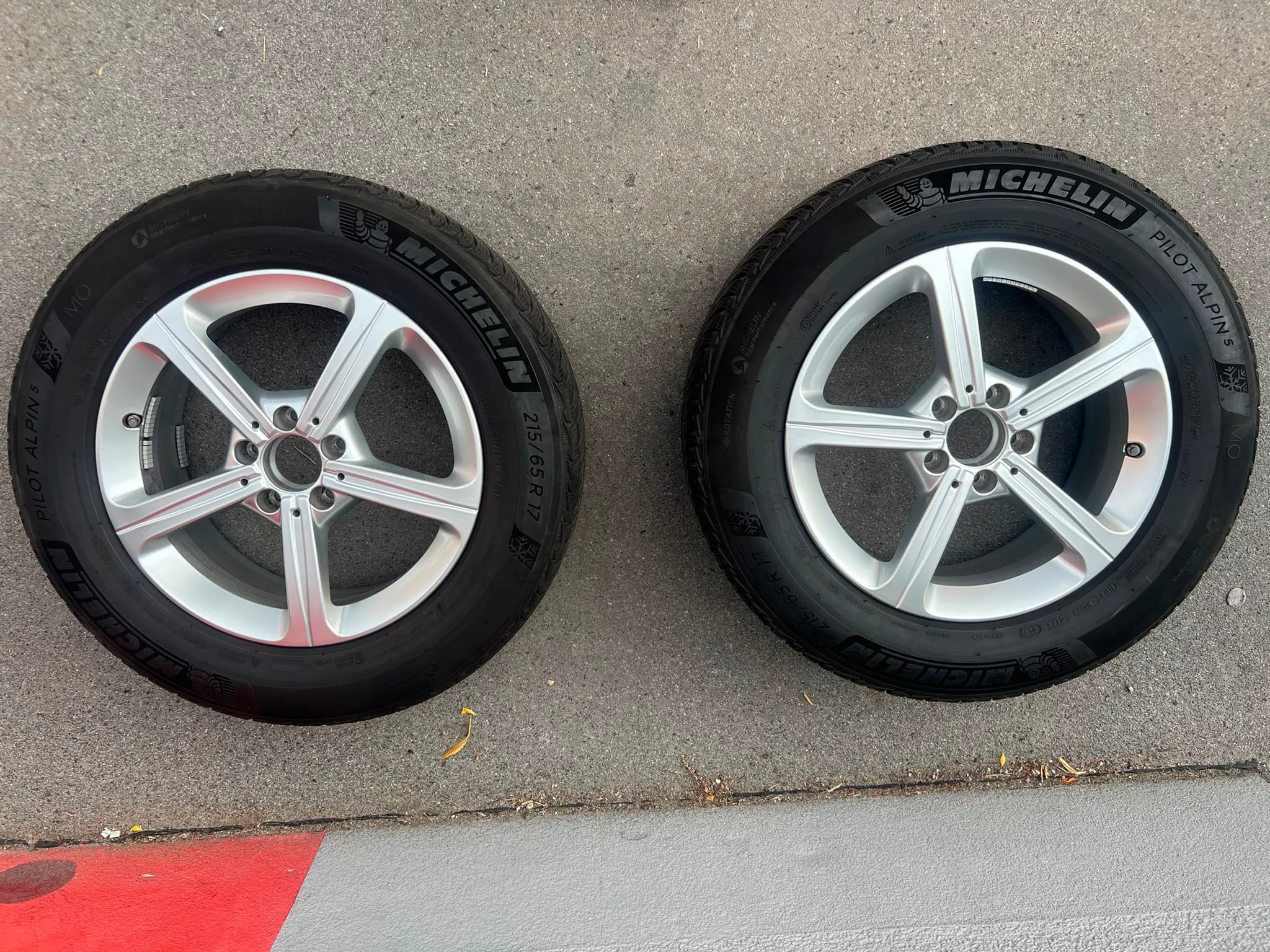 Original Mercedes GLA GLB H247 X247 Winter-Einzelrad Ersatzrad 17 Zoll A1774011200 – Originalfoto 1