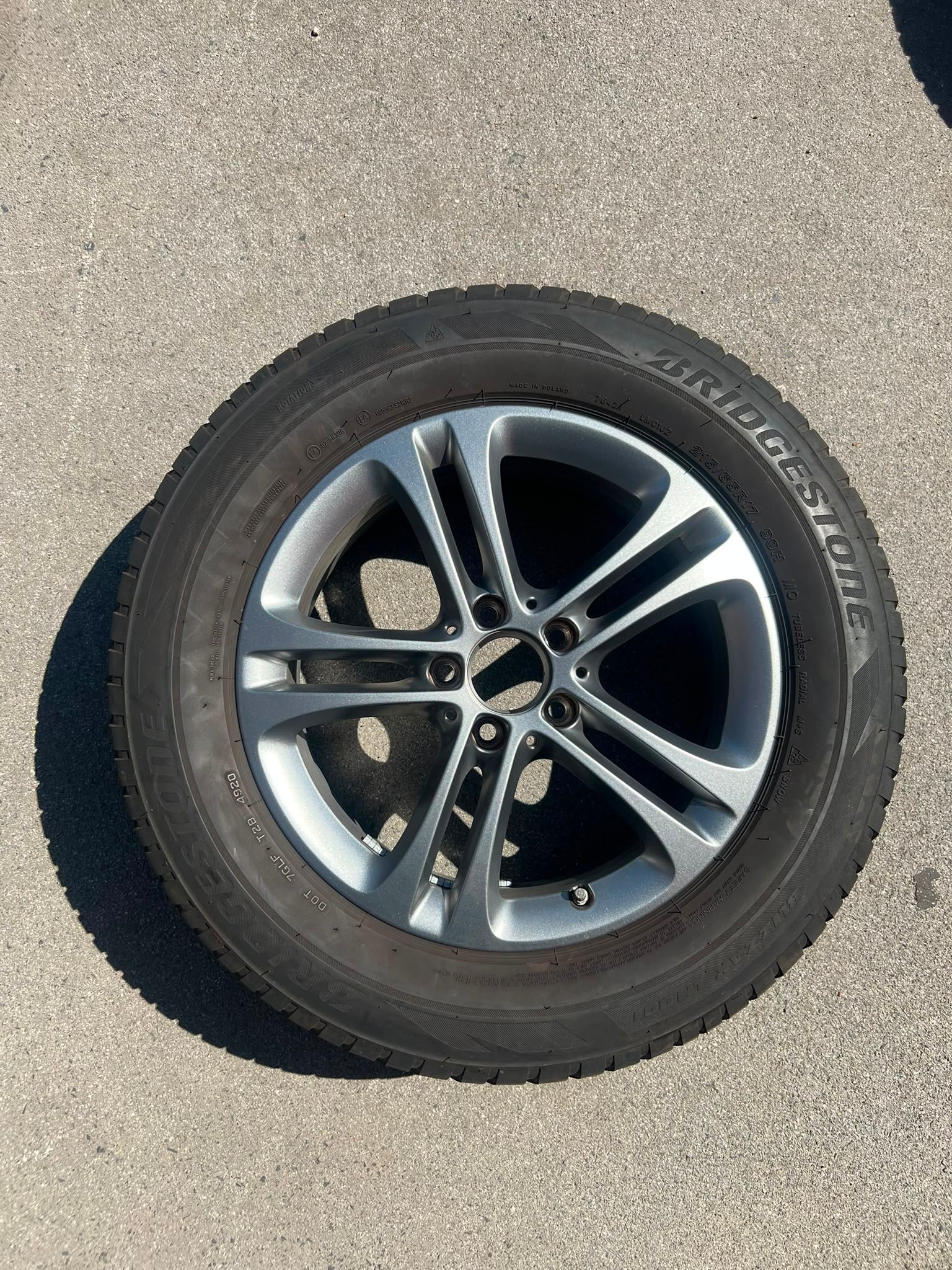 Mercedes GLA GLB Winterradsatz Originalfoto 4