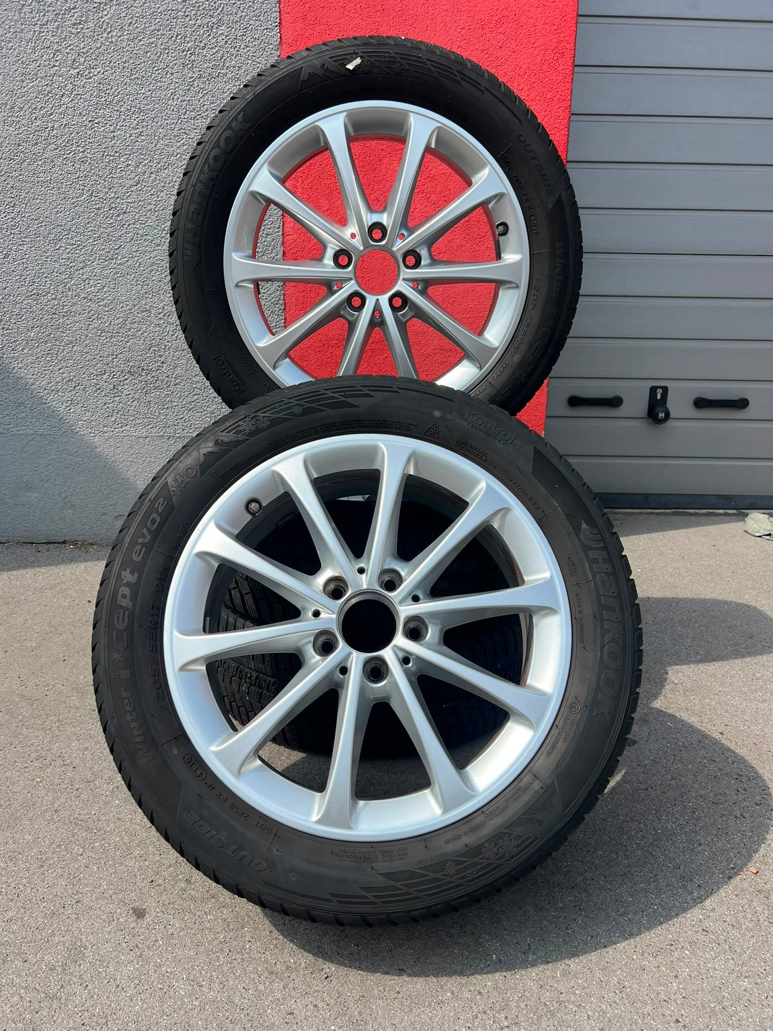 Original Mercedes A-Klasse B-Klasse CLA W177 W247 C118 Winterradsatz Kompletträder 17 Zoll A1774010300 – Originalfoto 1
