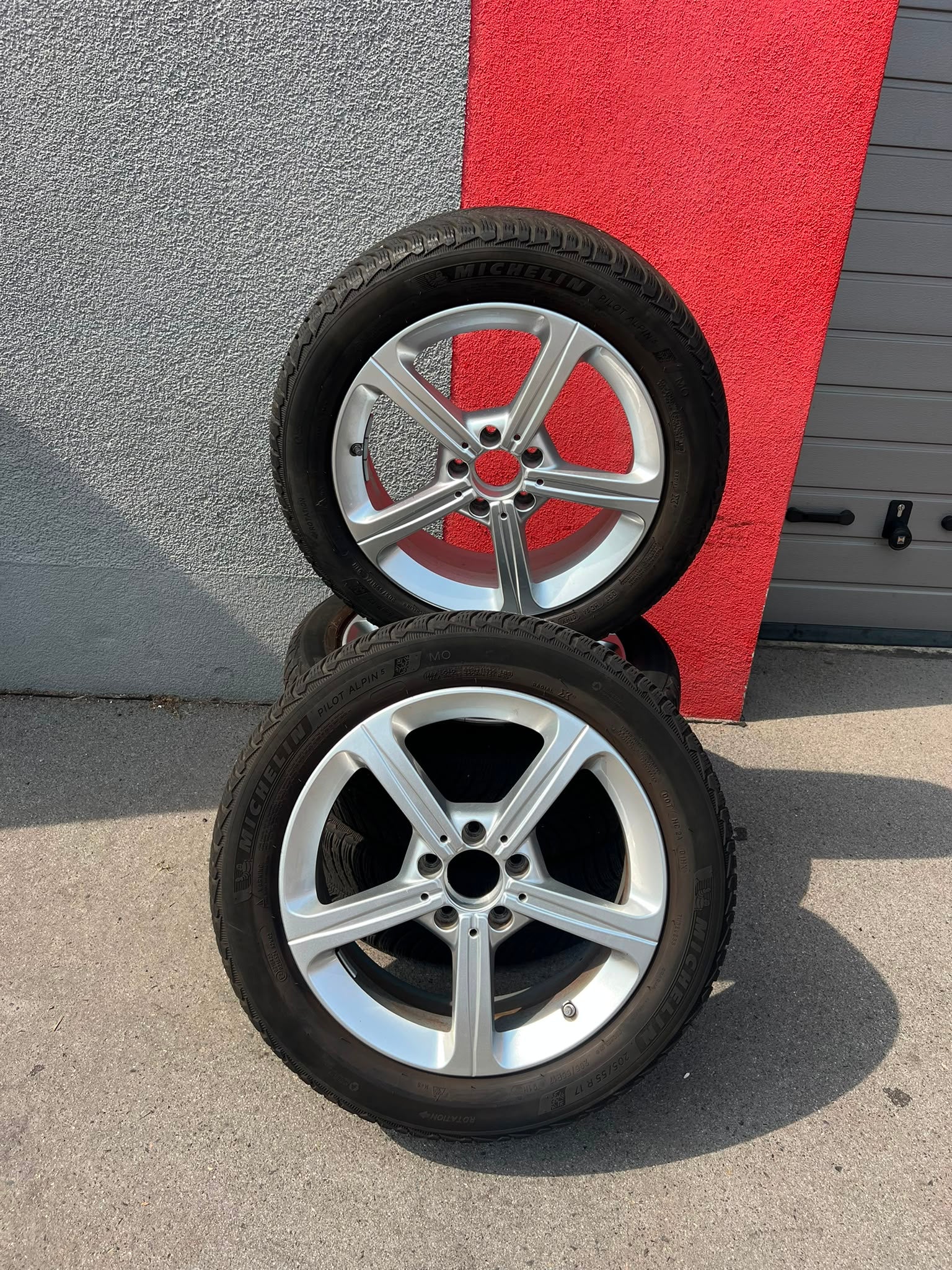 Original Mercedes A-Klasse B-Klasse CLA W177 W247 C118 Winterradsatz Kompletträder 17 Zoll A1774011200 – Originalfoto 2
