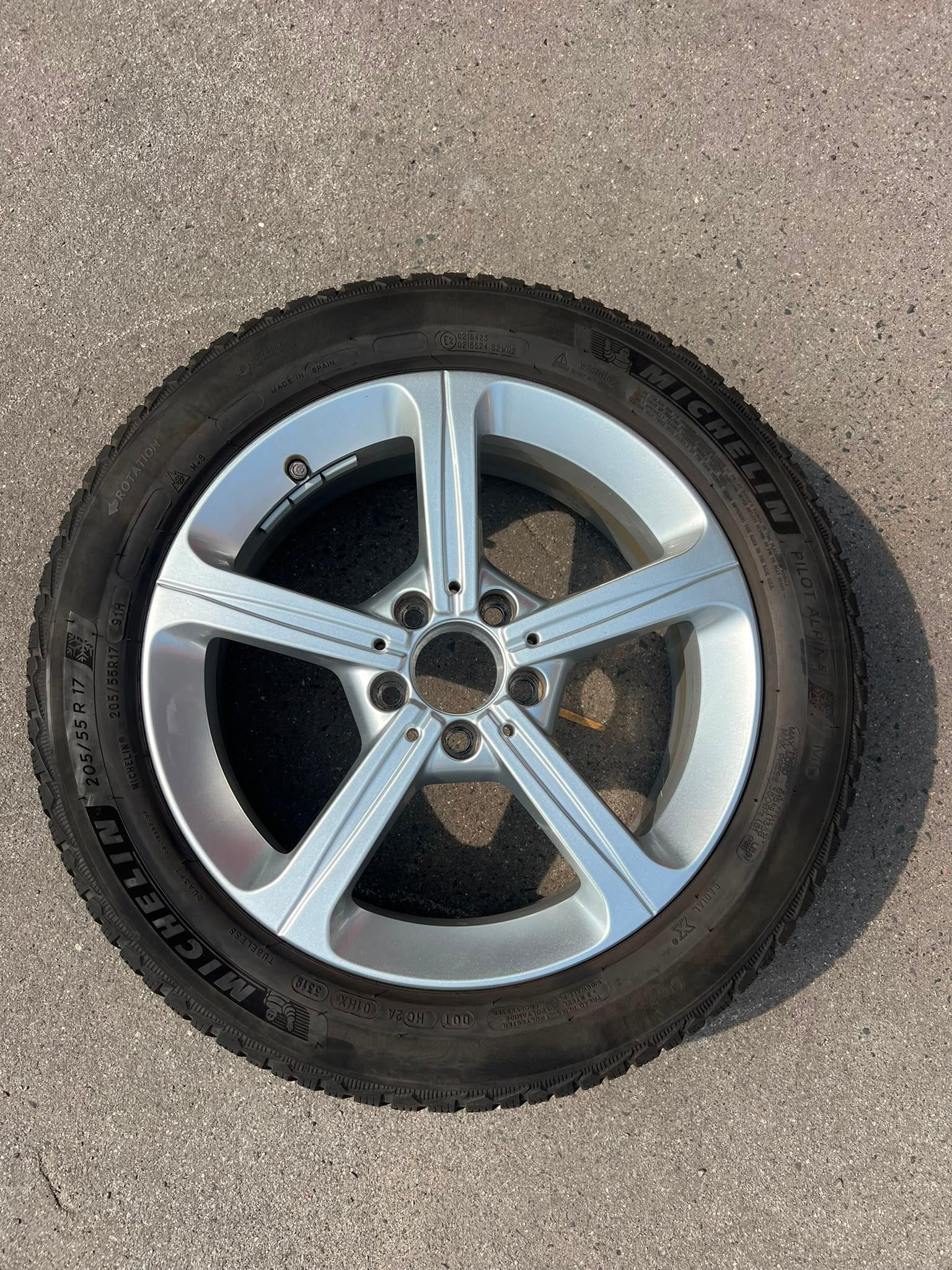 Original Mercedes A-Klasse B-Klasse CLA W177 W247 C118 Winterradsatz Kompletträder 17 Zoll A1774011200 – Originalfoto 4