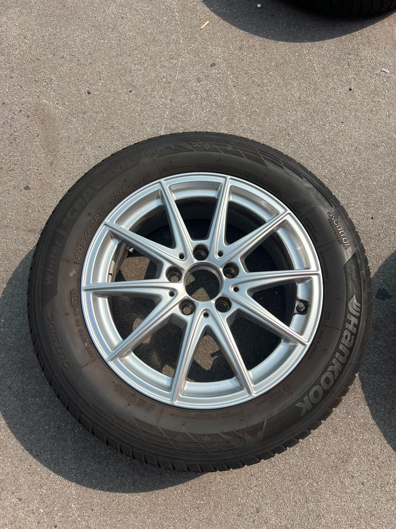 Original Mercedes A-Klasse B-Klasse CLA W177 W247 C118 Winterradsatz Kompletträder 16 Zoll A1774011100 – Originalfoto 5