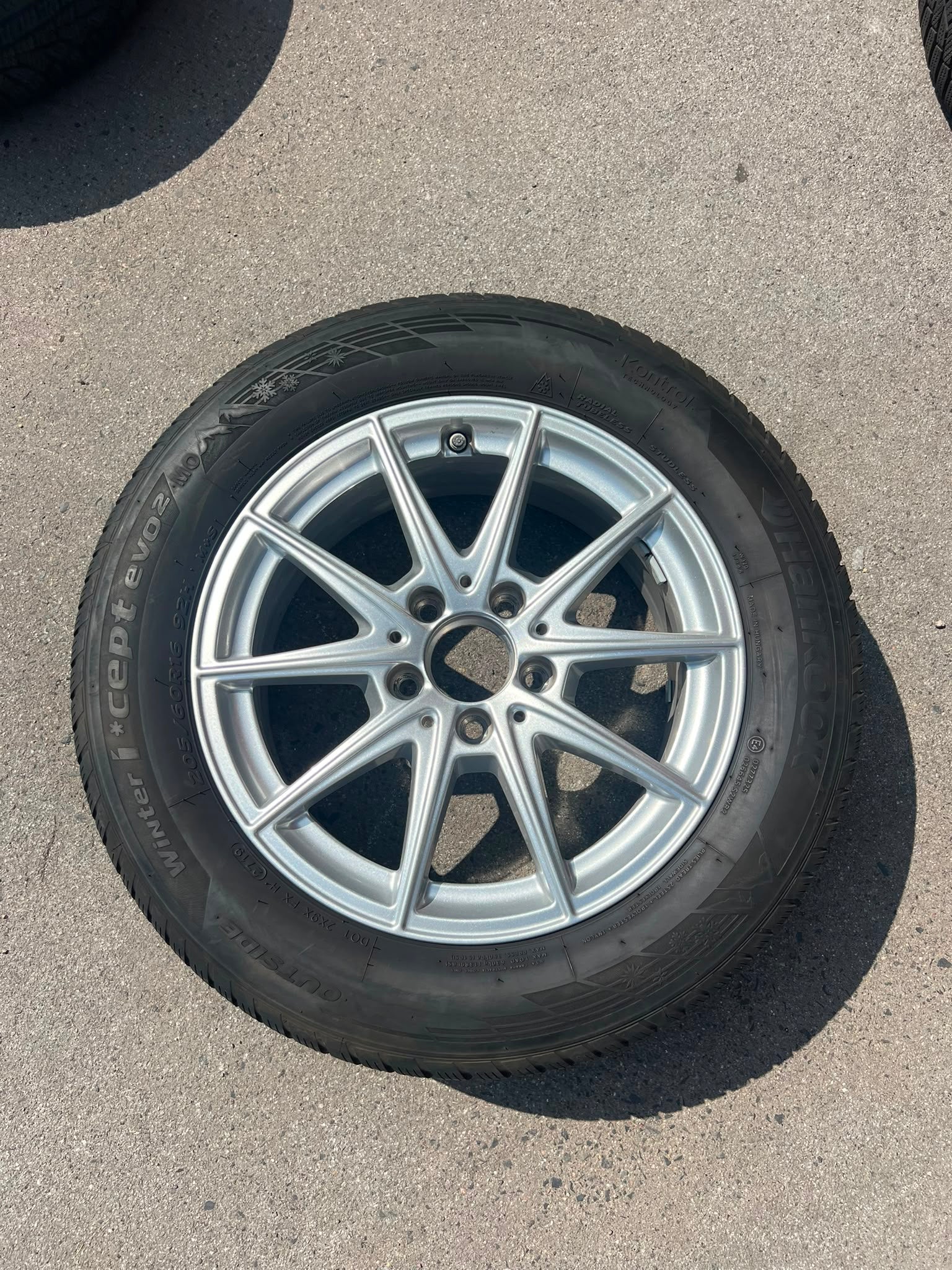 Original Mercedes A-Klasse B-Klasse CLA W177 W247 C118 Winterradsatz Kompletträder 16 Zoll A1774011100 – Originalfoto 4