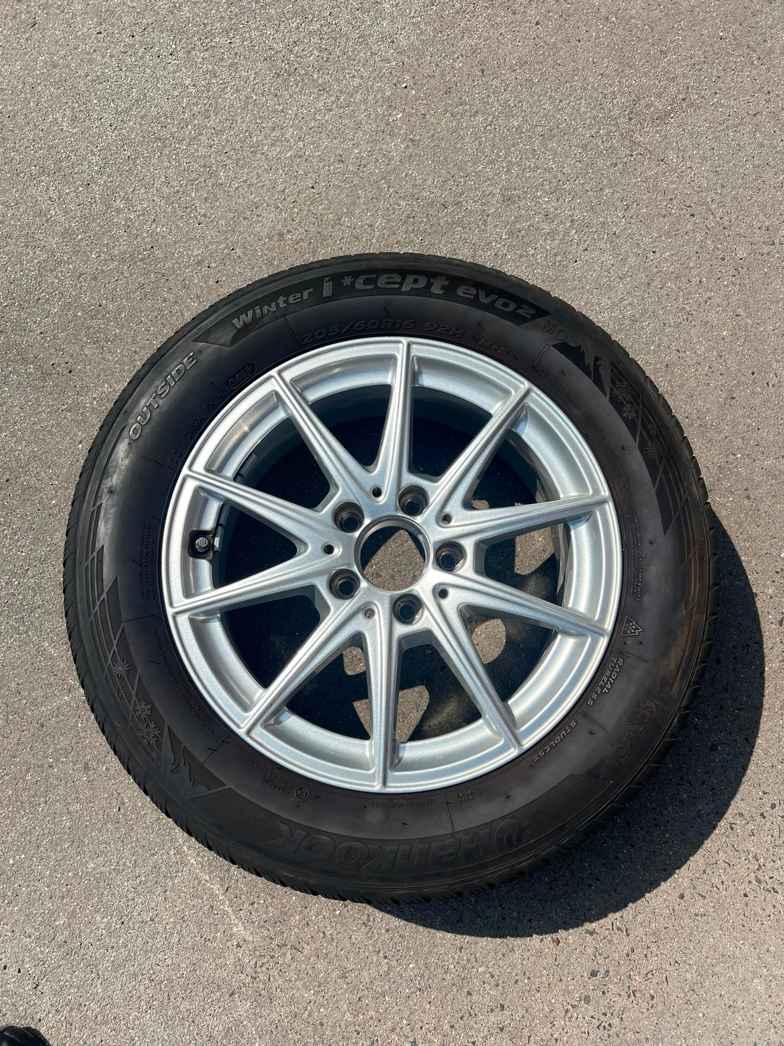 Original Mercedes A-Klasse B-Klasse CLA W177 W247 C118 Winterradsatz Kompletträder 16 Zoll A1774011100 – Originalfoto 6
