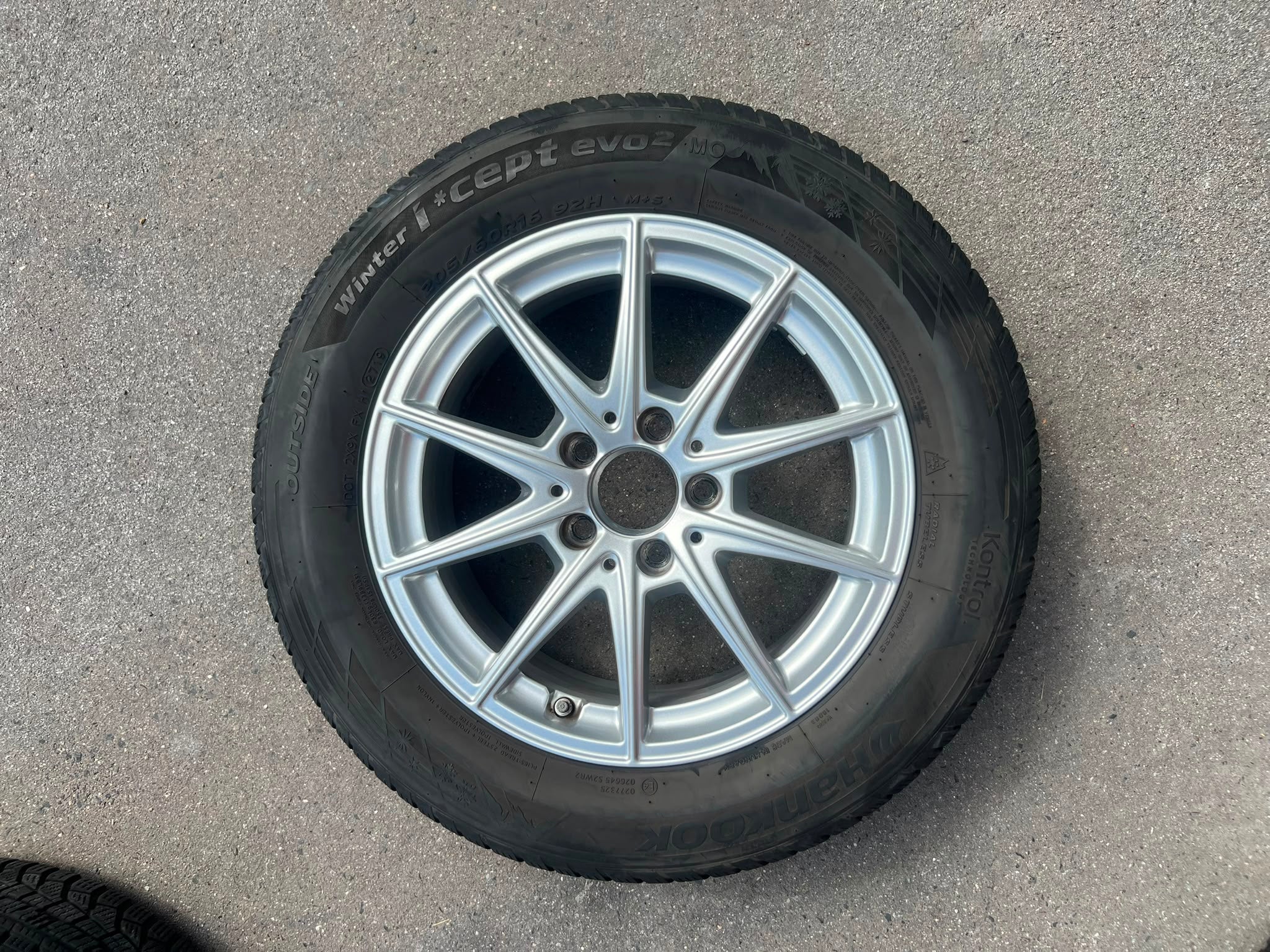Original Mercedes A-Klasse B-Klasse CLA W177 W247 C118 Winterradsatz Kompletträder 16 Zoll A1774011100 – Originalfoto 5