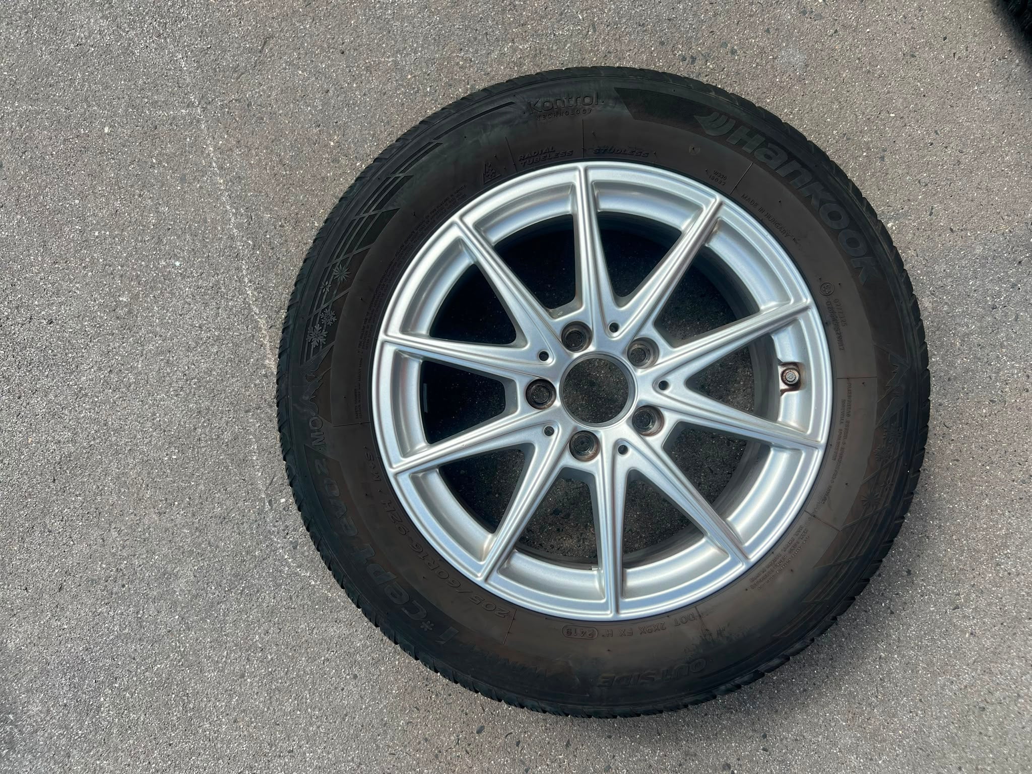 Original Mercedes A-Klasse B-Klasse CLA W177 W247 C118 Winterradsatz Kompletträder 16 Zoll A1774011100 – Originalfoto 7