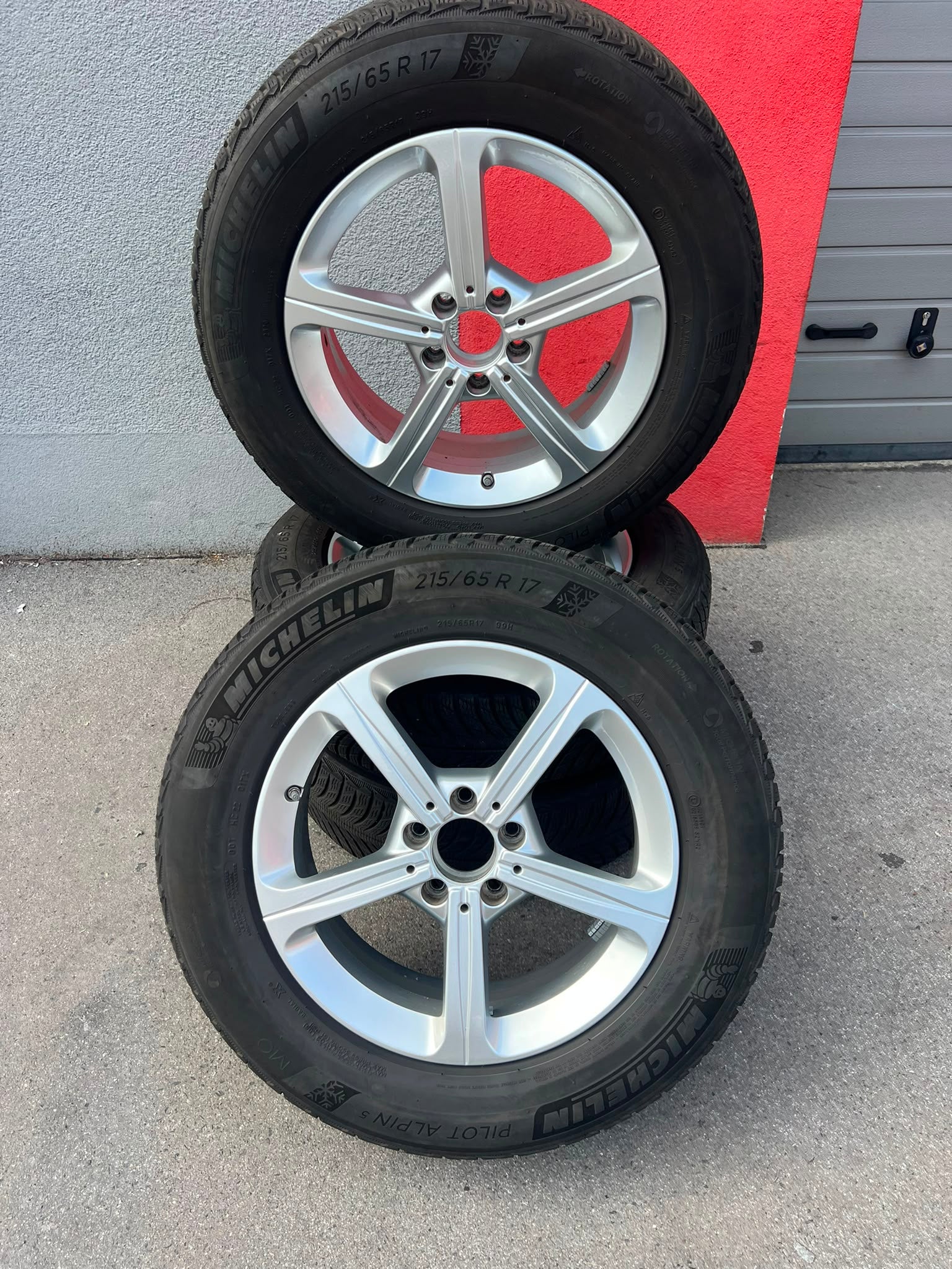 Original Mercedes GLA GLB H247 X247 Winterradsatz Kompletträder 17 Zoll A1774011200 – Originalfoto 1