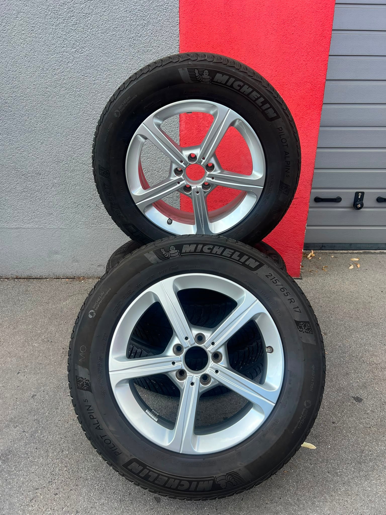 Original Mercedes GLA GLB H247 X247 Winterradsatz Kompletträder 17 Zoll A1774011200 – Originalfoto 1