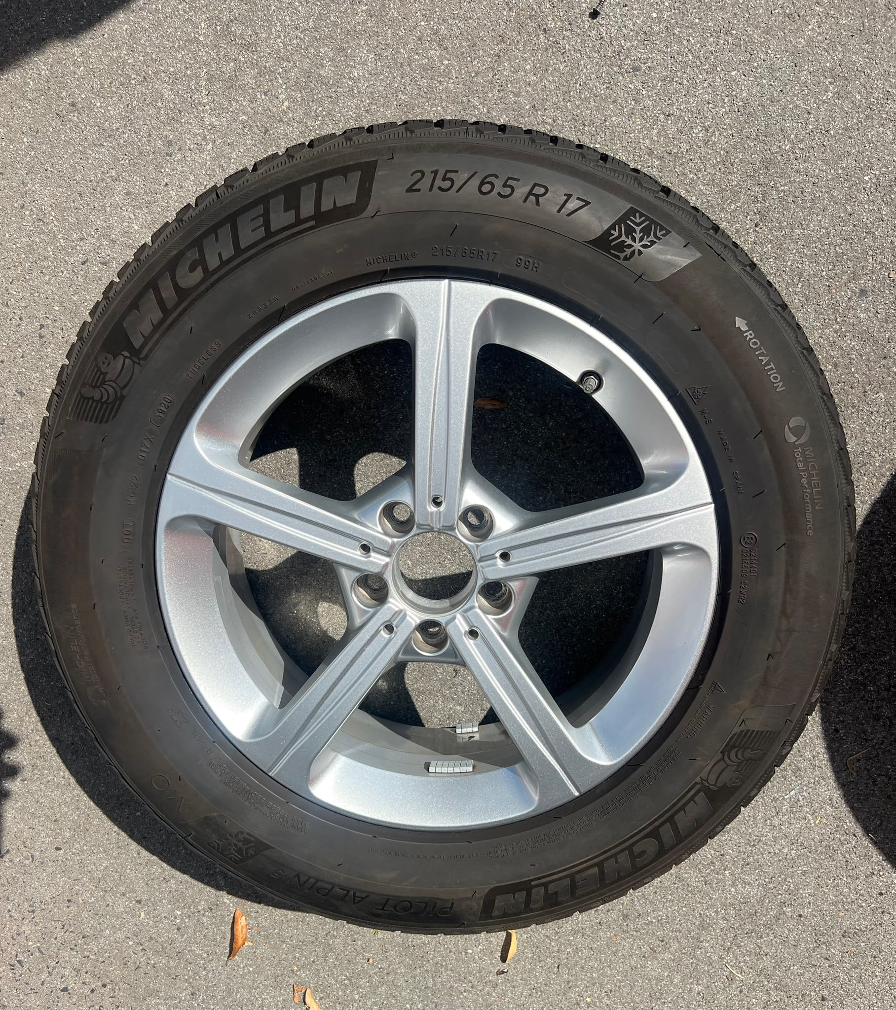 Original Mercedes GLA GLB H247 X247 Winterradsatz Kompletträder 17 Zoll A1774011200 – Originalfoto 5