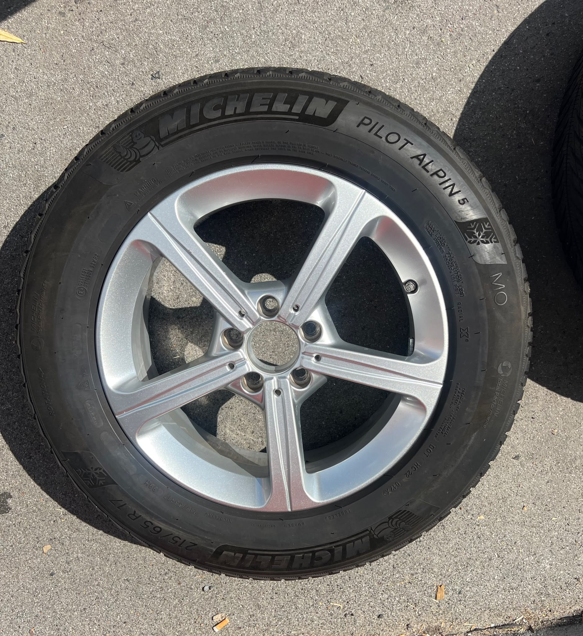 Original Mercedes GLA GLB H247 X247 Winterradsatz Kompletträder 17 Zoll A1774011200 – Originalfoto 7