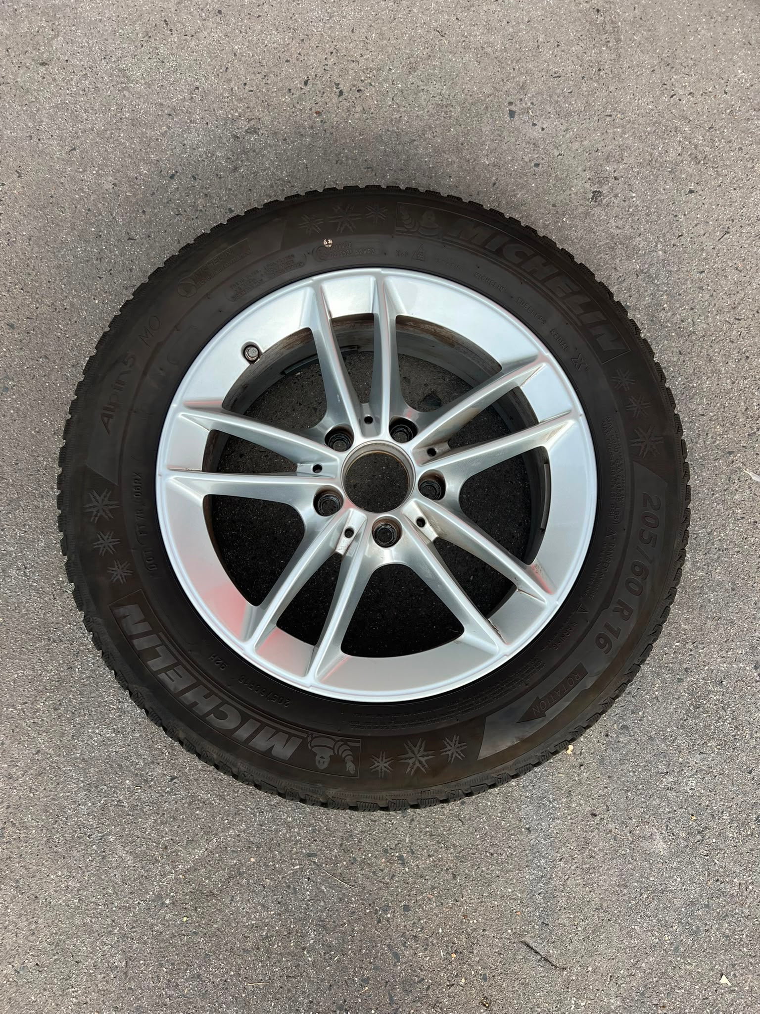 Original Mercedes B-Klasse CLA W177 W247 C118 Winterradsatz Kompletträder 16 Zoll A1774010100 – Originalfoto 8