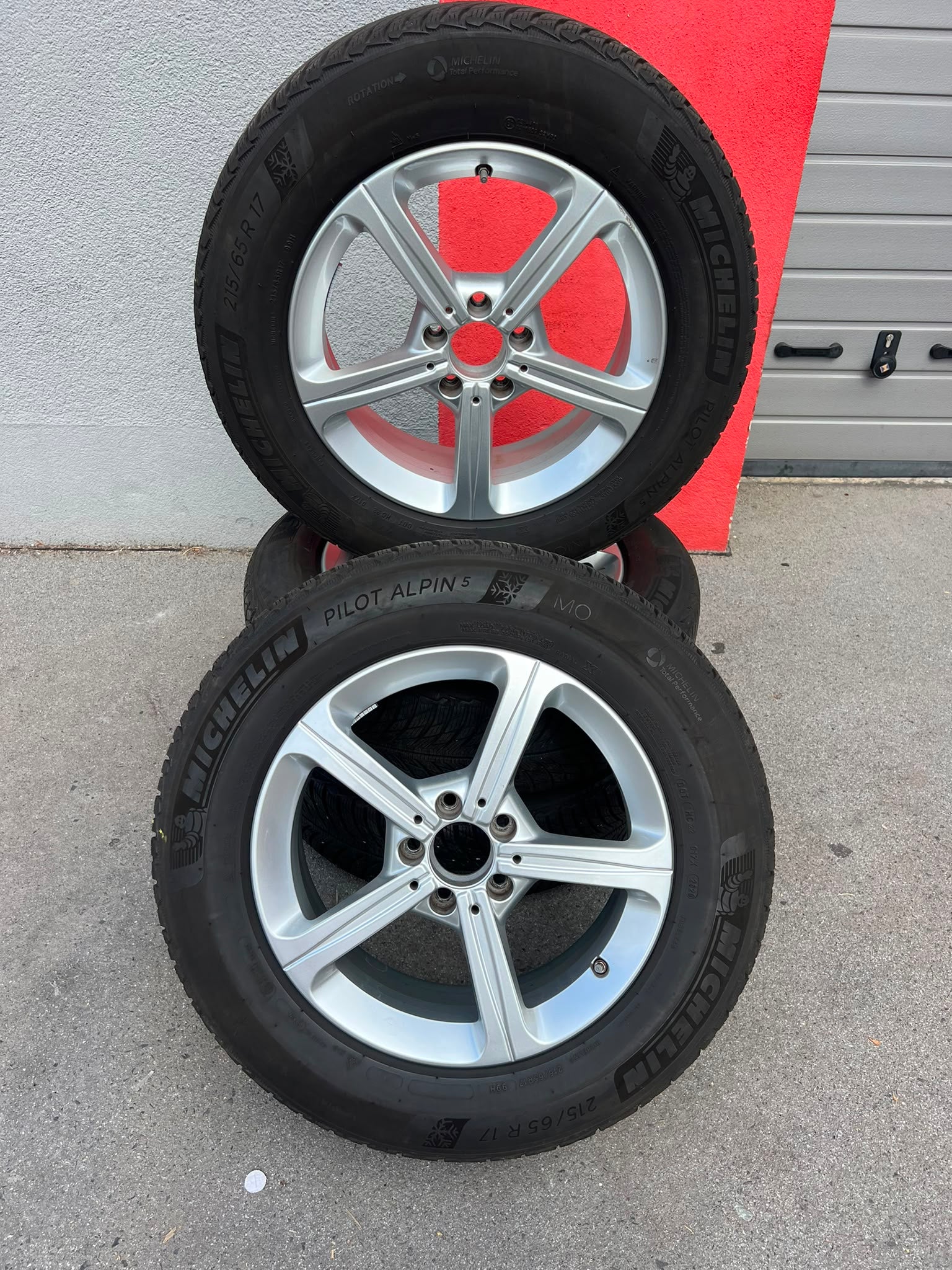 Original Mercedes GLA GLB H247 X247 Winterradsatz Kompletträder 17 Zoll A1774011200 – Originalfoto 1