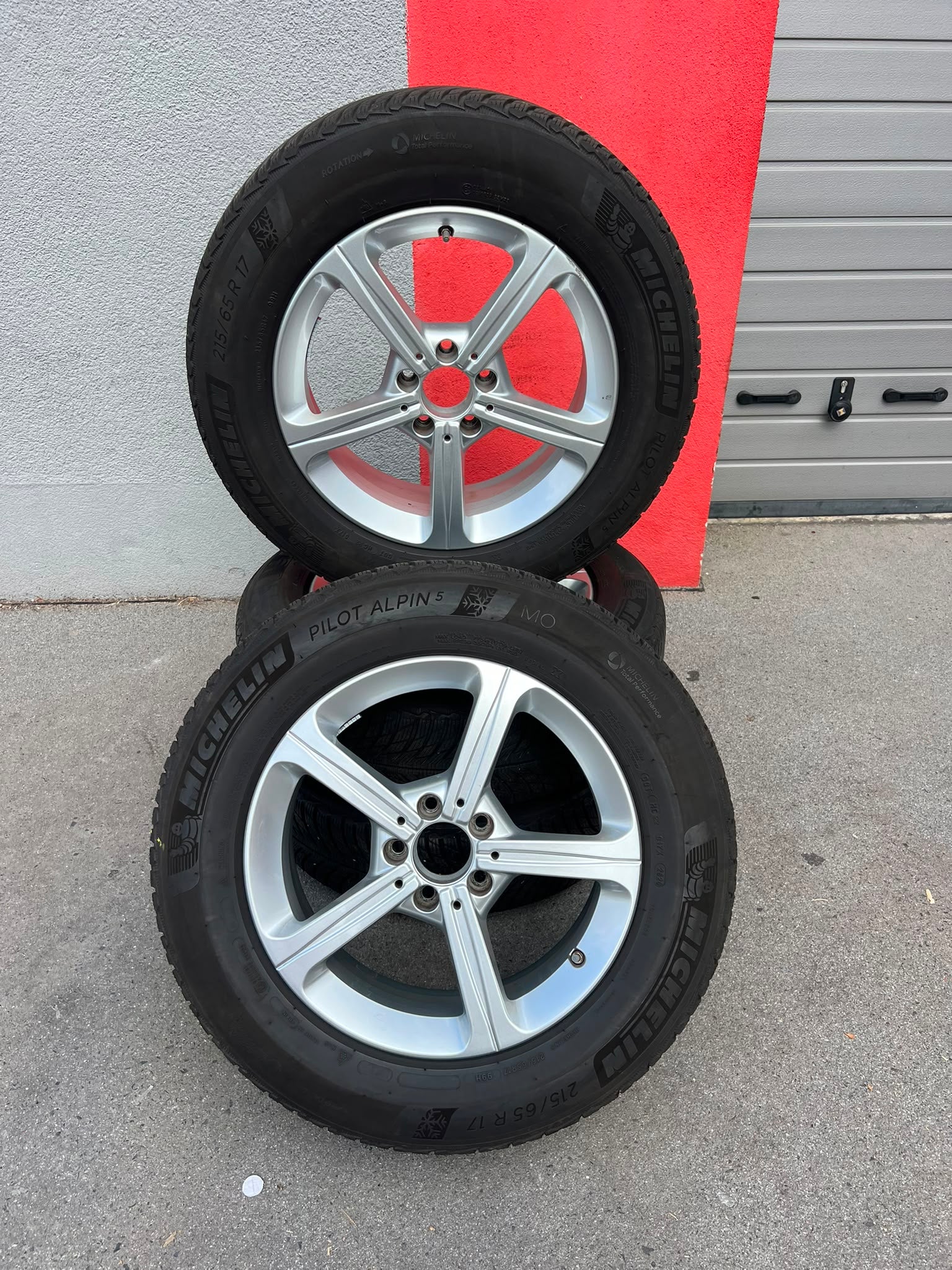 Original Mercedes GLA GLB H247 X247 Winterradsatz Kompletträder 17 Zoll A1774011200 – Originalfoto 2
