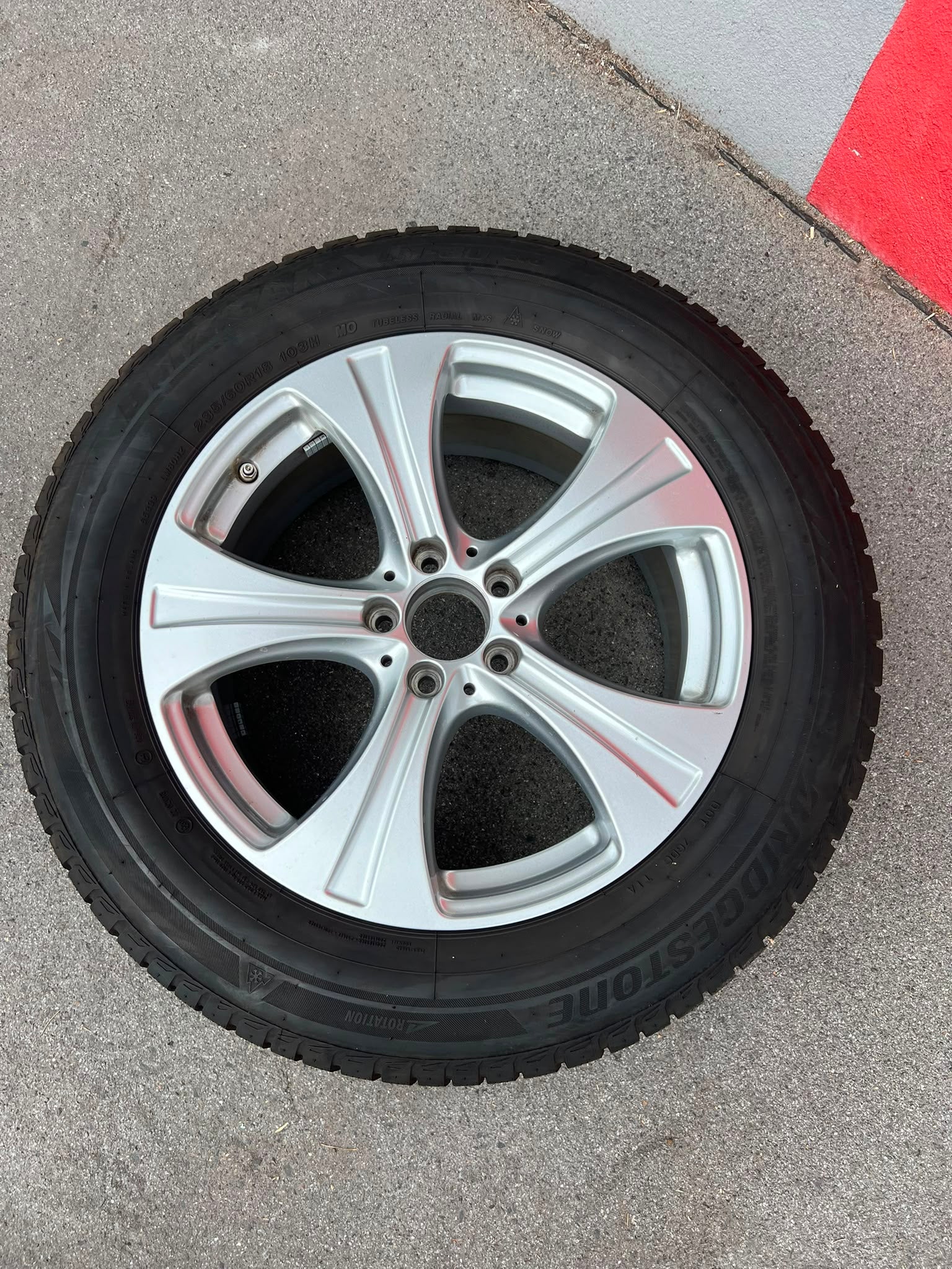 Original Mercedes GLC X253 C253 Winterradsatz Kompletträder 18 Zoll A2534010800 – Originalfoto 4