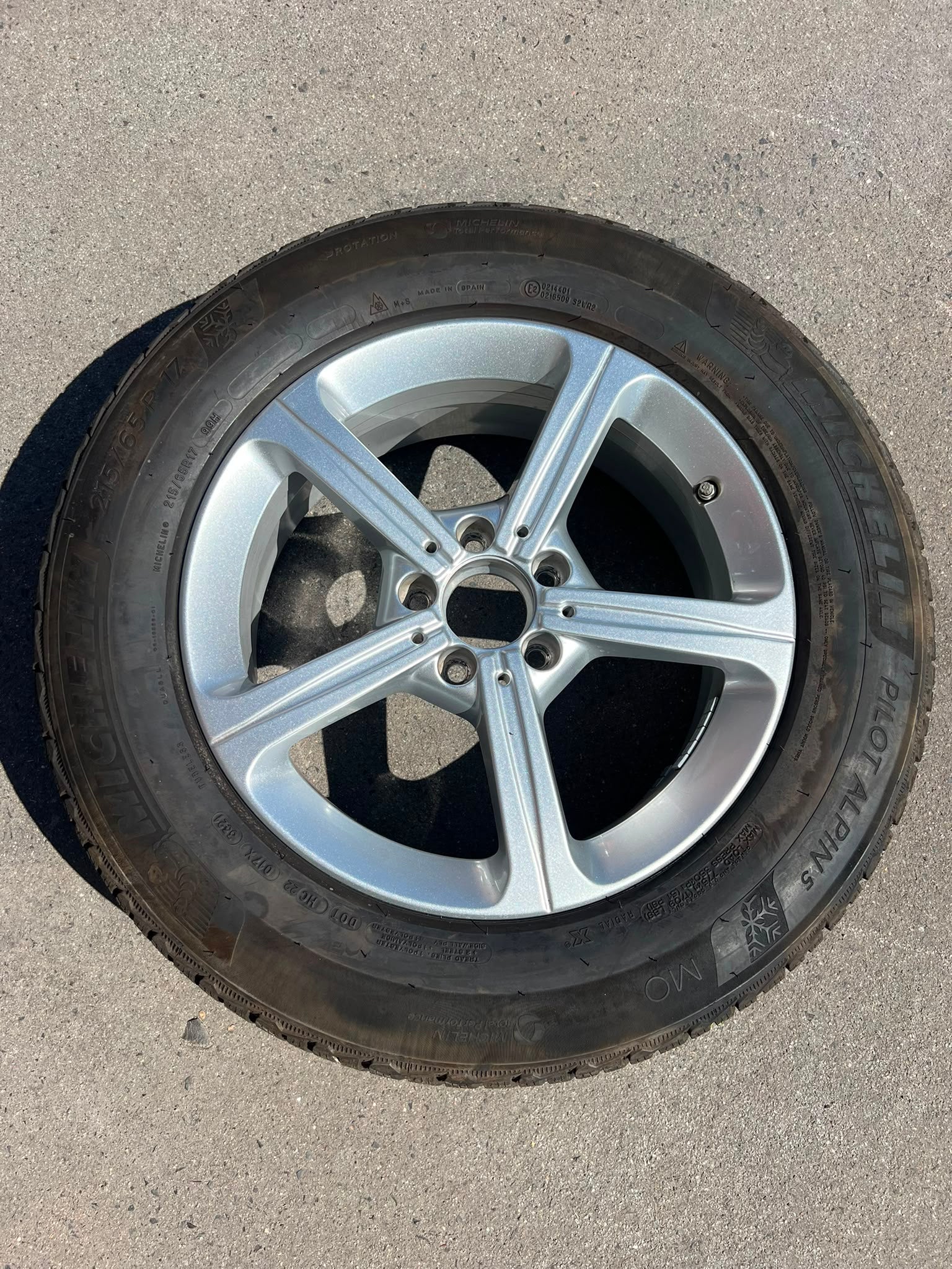 Original Mercedes GLA GLB H247 X247 Winterradsatz Kompletträder 17 Zoll A1774011200 – Originalfoto 3