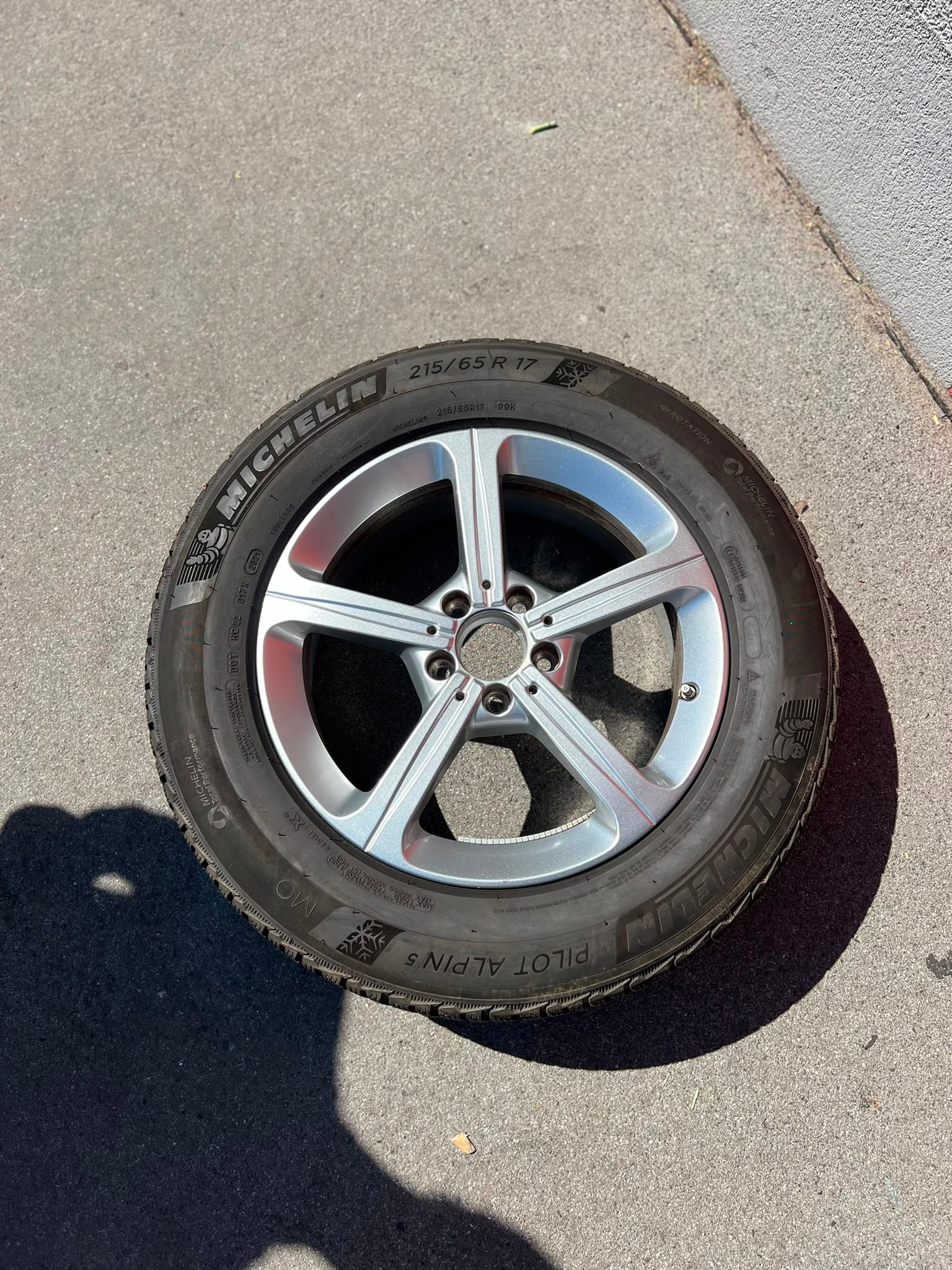 Original Mercedes GLA GLB H247 X247 Winterradsatz Kompletträder 17 Zoll A1774011200 – Originalfoto 5